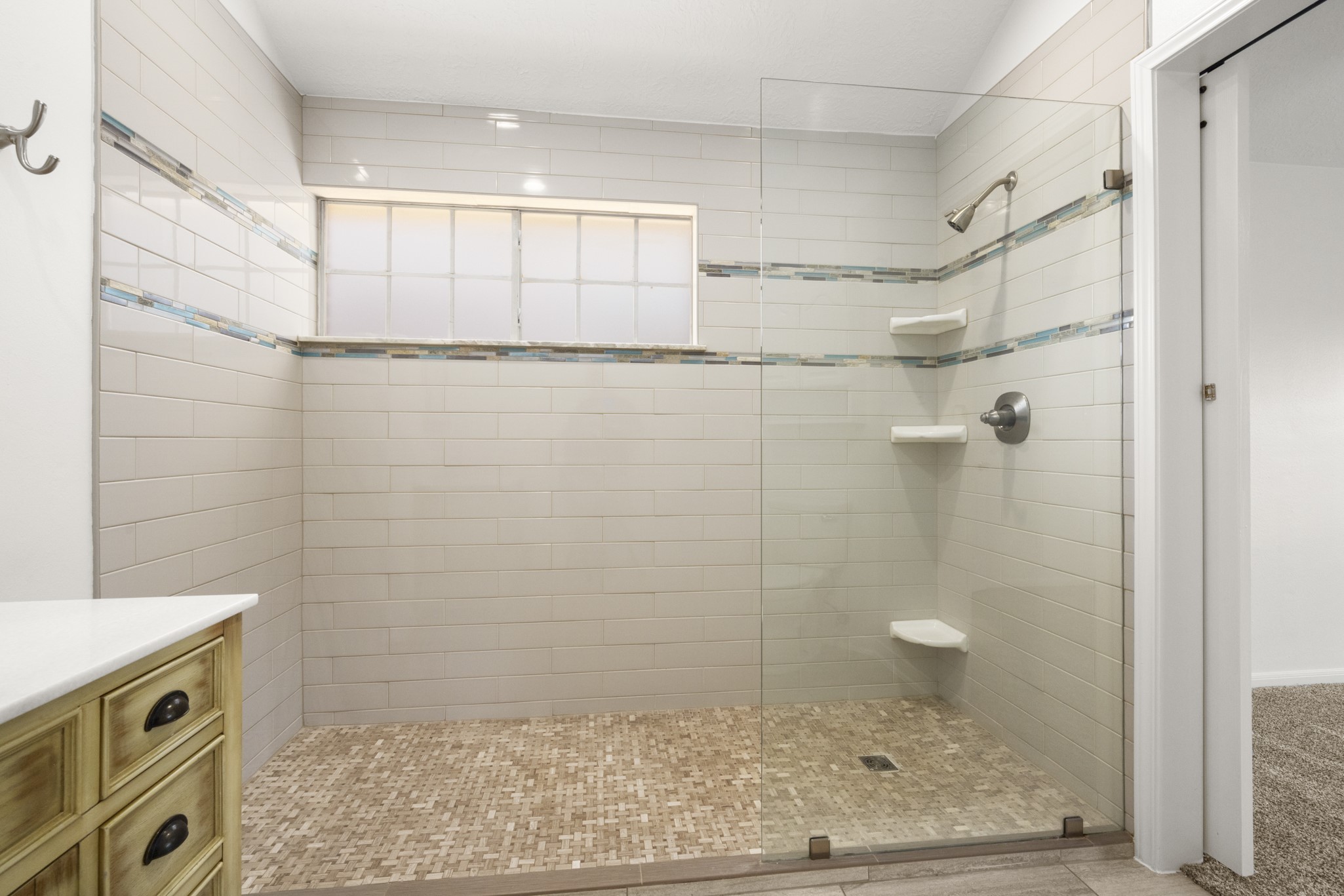 16014 Lakestone Drive Property Photo 17