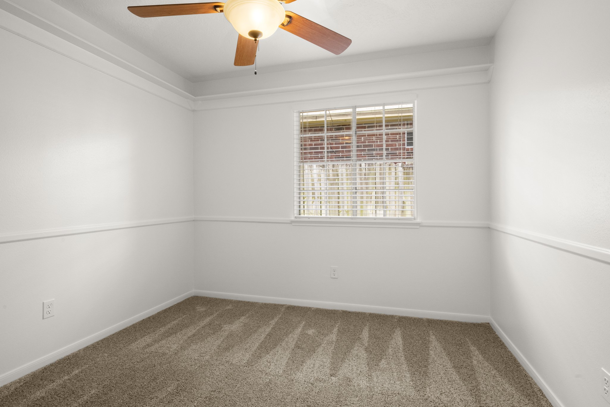 16014 Lakestone Drive Property Photo 19