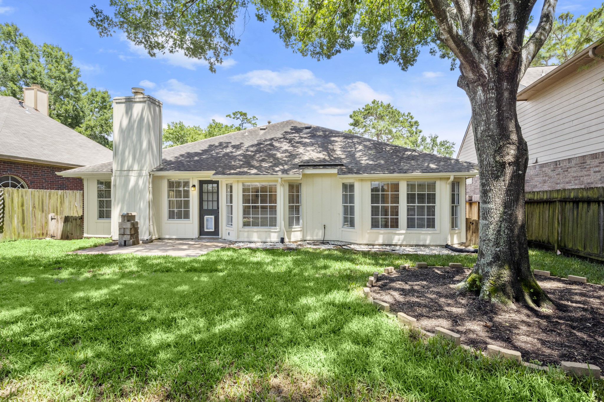 16014 Lakestone Drive Property Photo 24