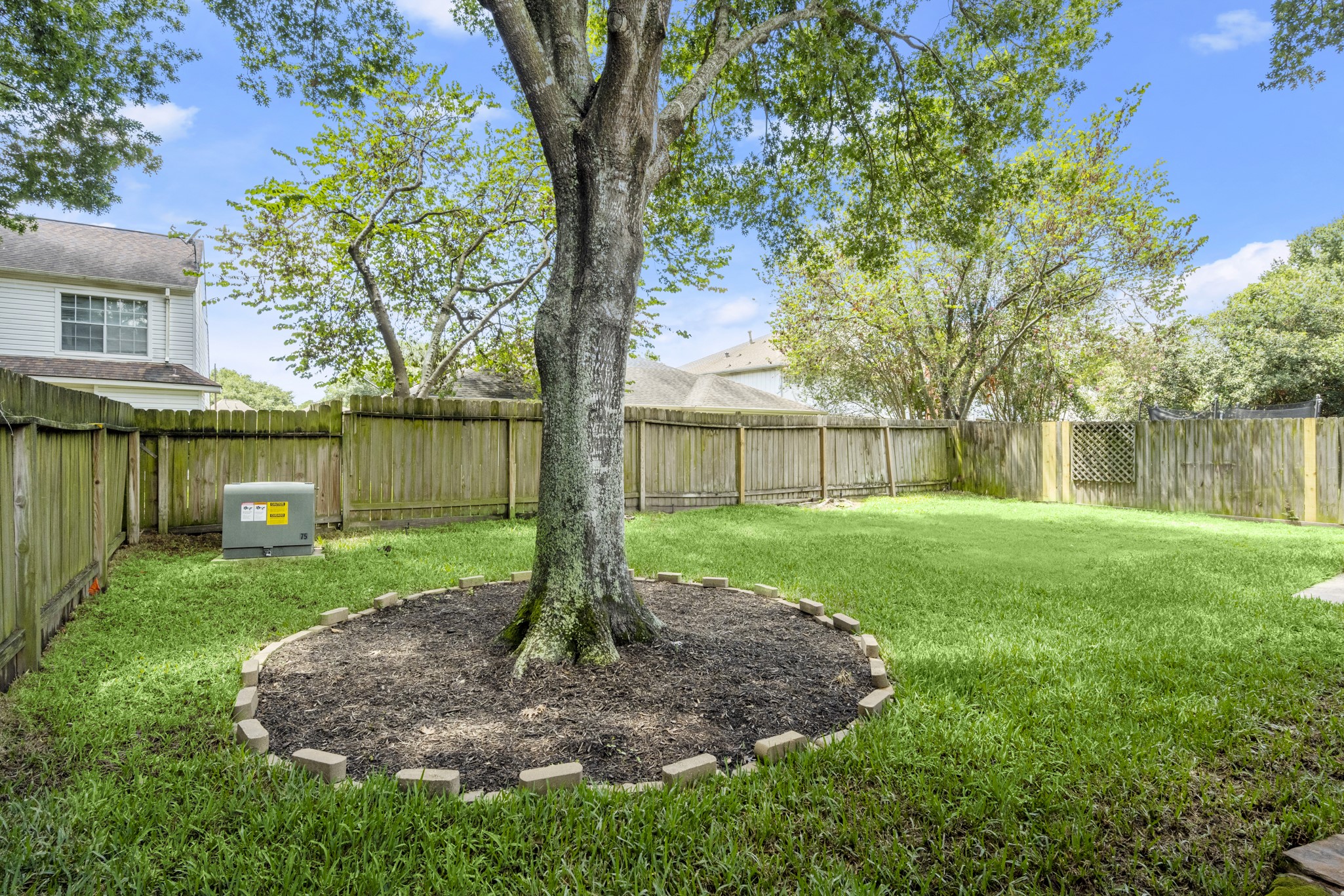 16014 Lakestone Drive Property Photo 25