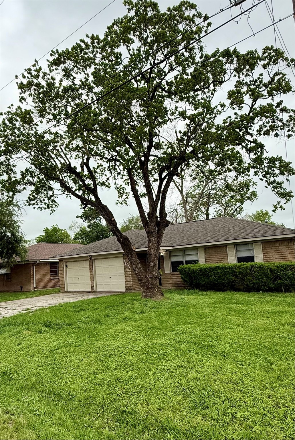 705 Evanston Street Property Photo