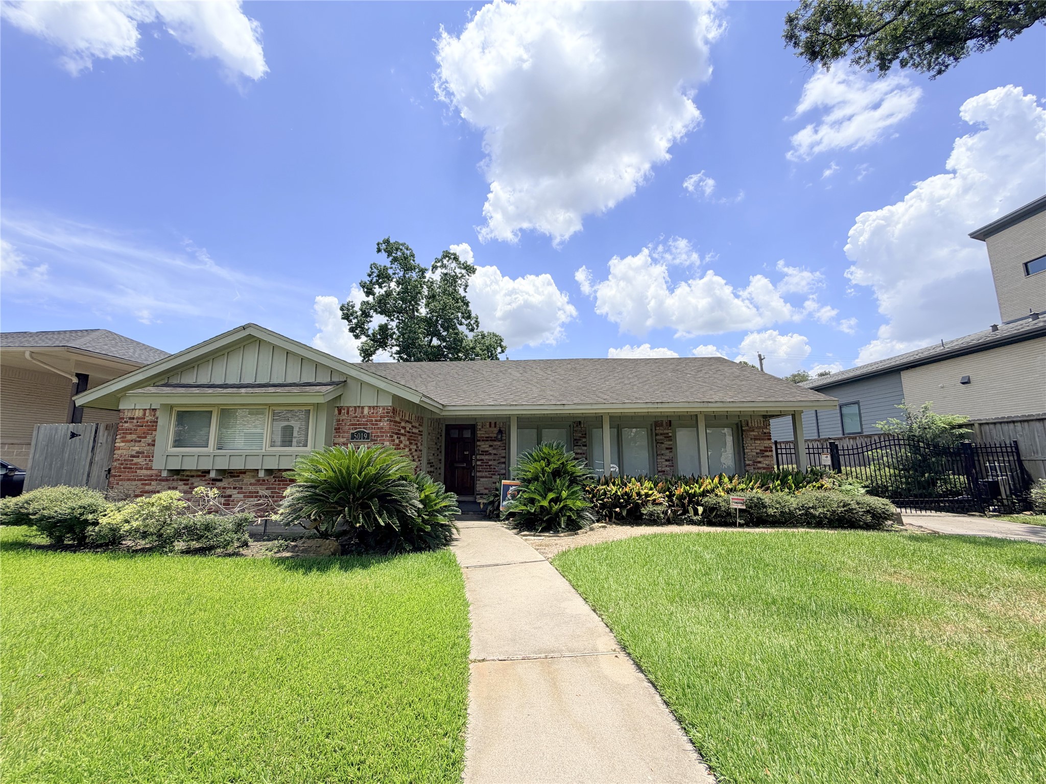 5019 Yarwell Drive Property Photo 1