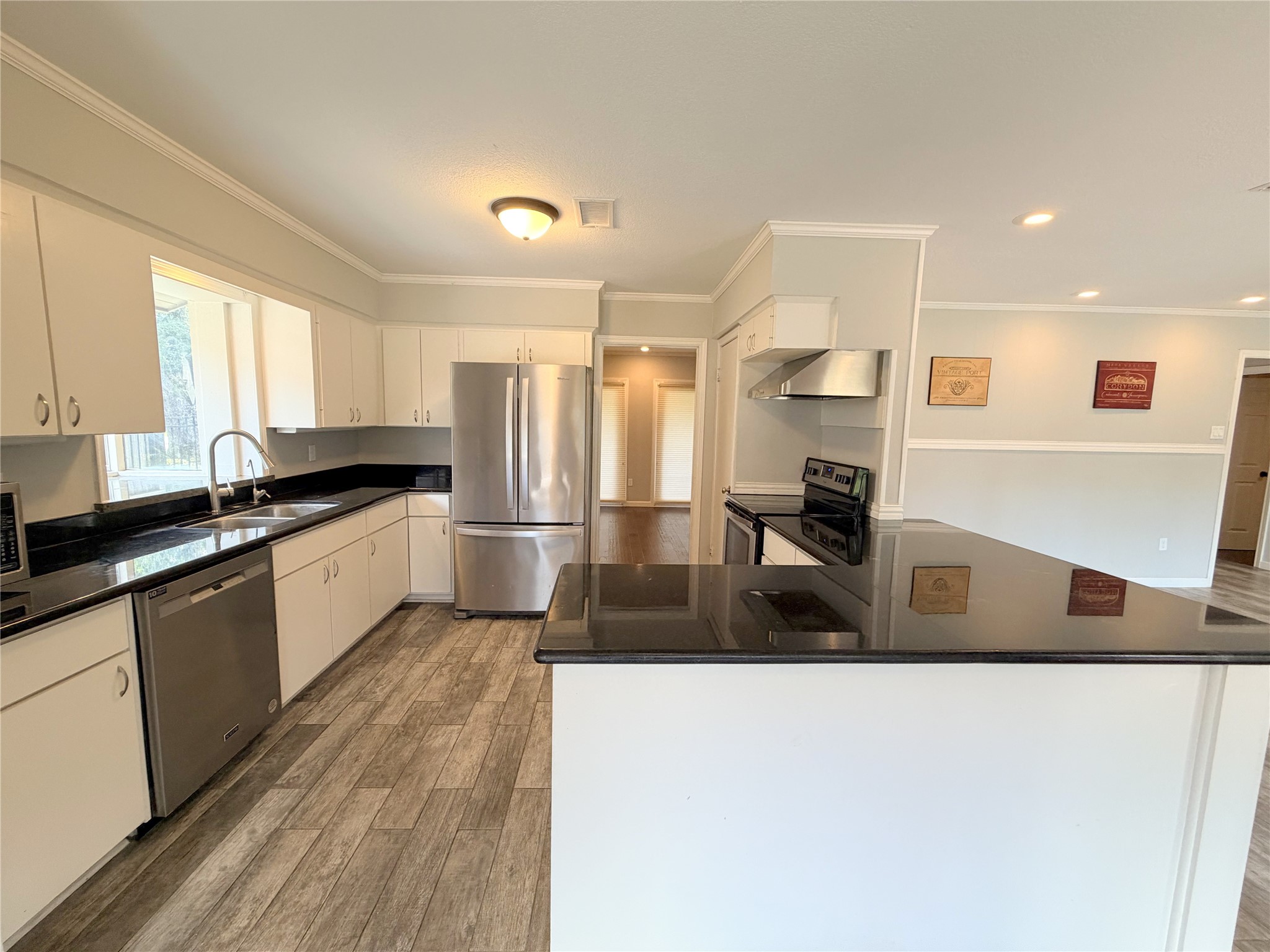 5019 Yarwell Drive Property Photo 13
