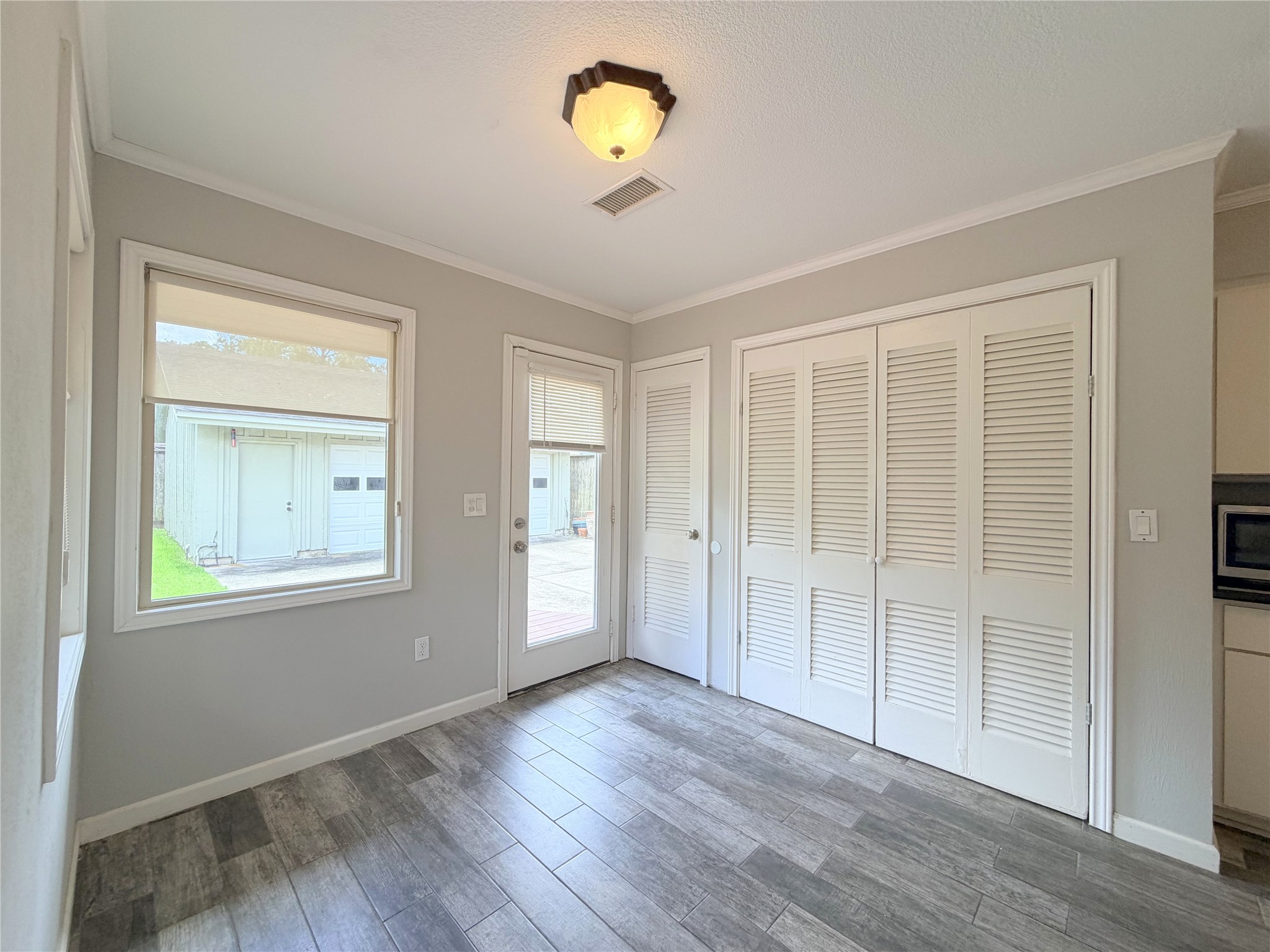 5019 Yarwell Drive Property Photo 18