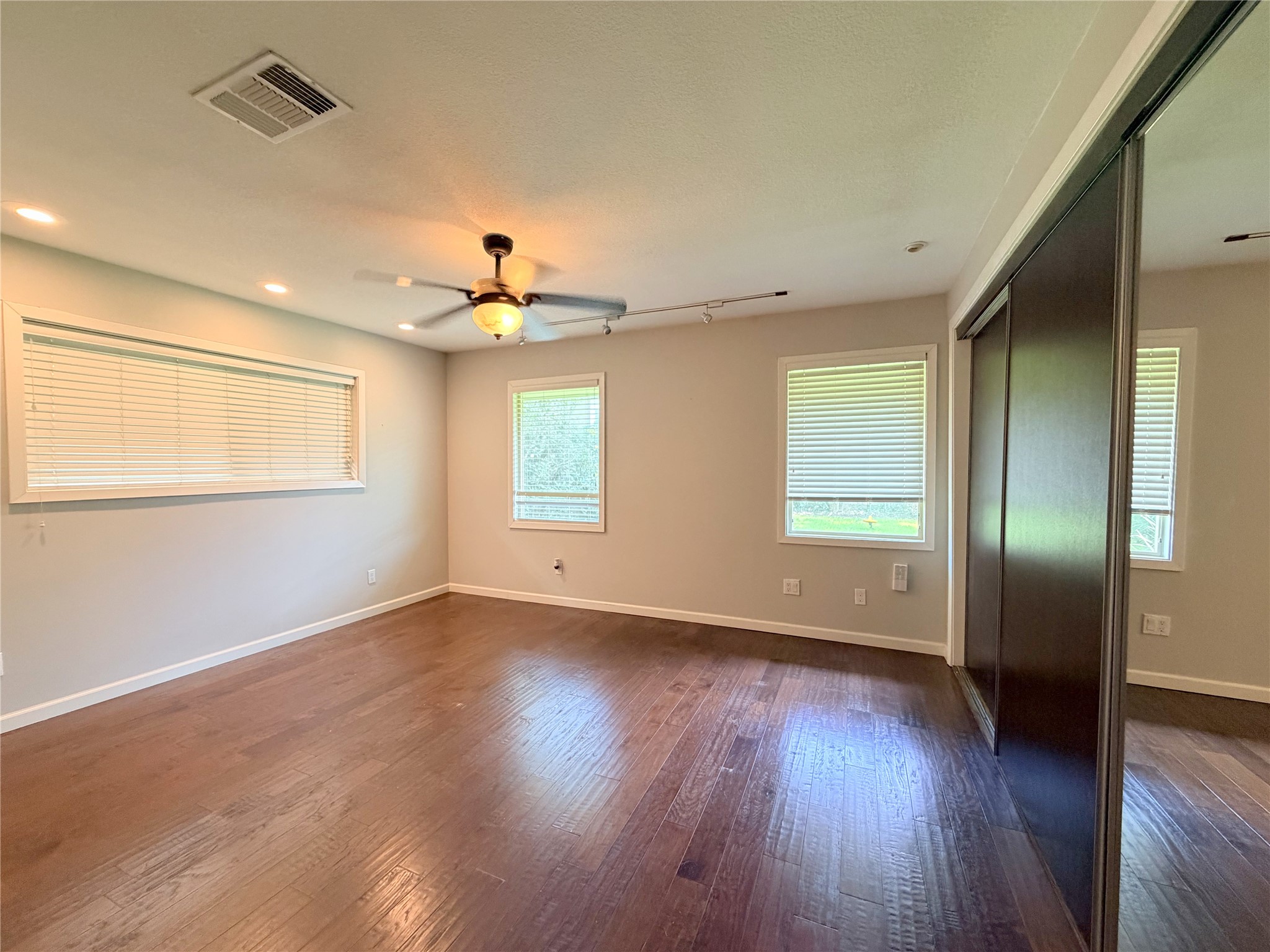 5019 Yarwell Drive Property Photo 20