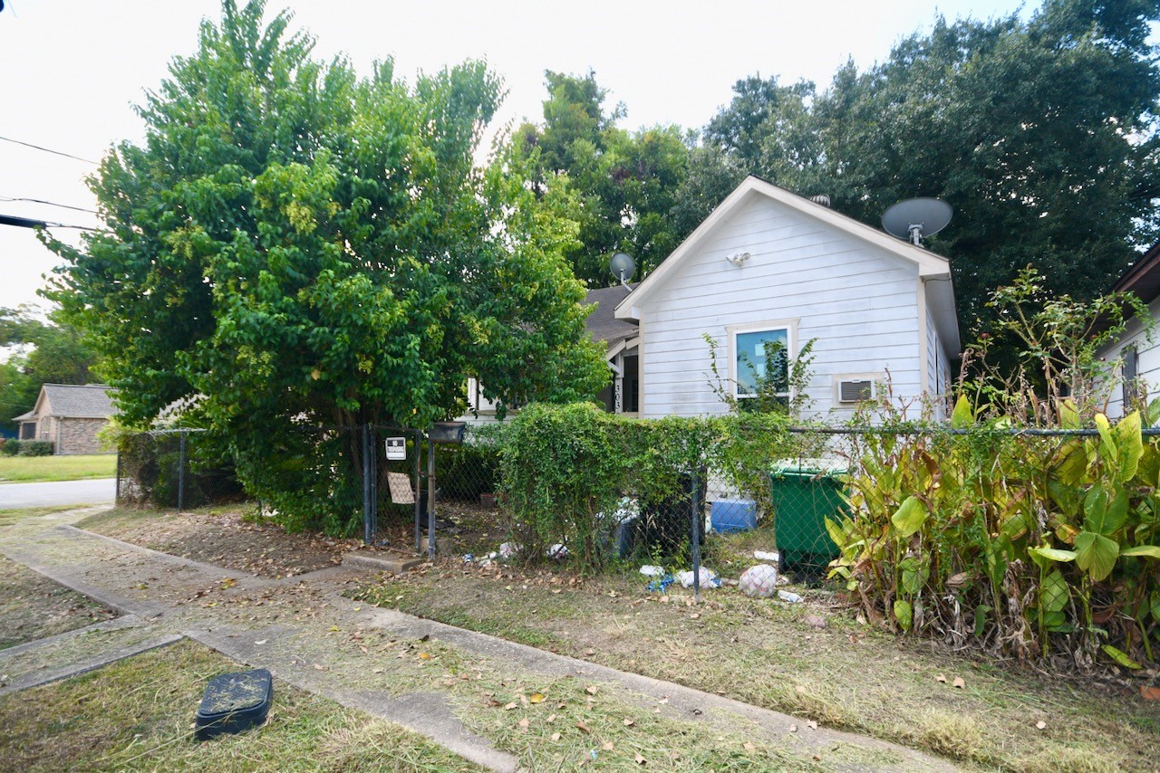 3036 Dennis Street Property Photo 1