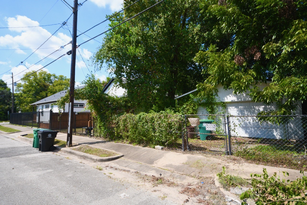 3036 Dennis Street Property Photo 16