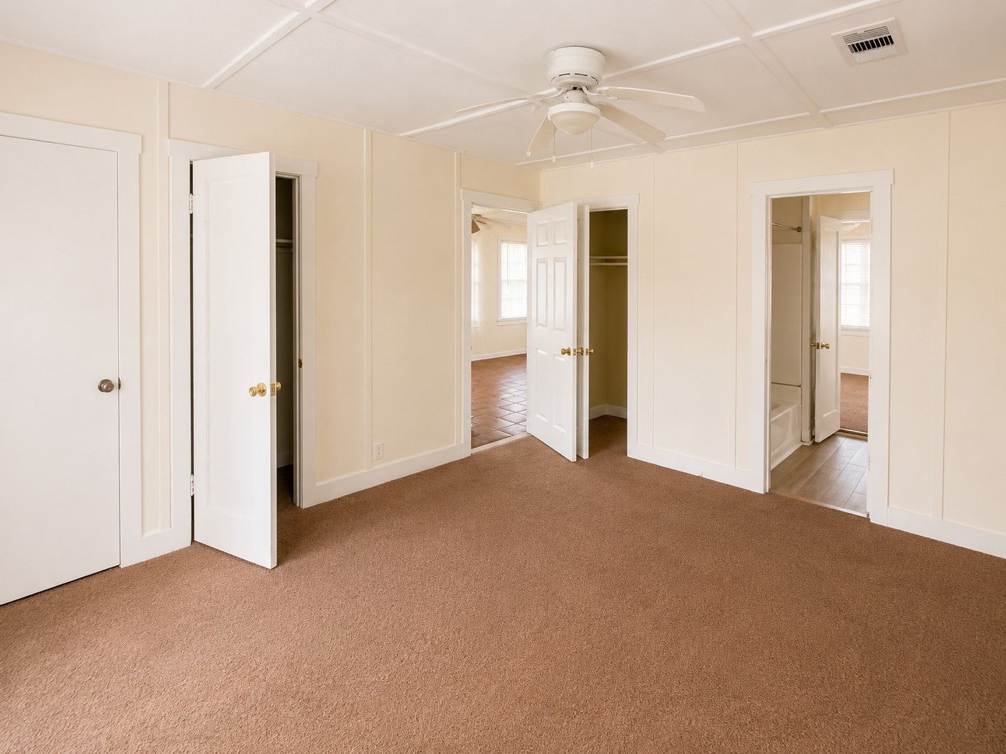 313 Magnolia Street Property Photo 6