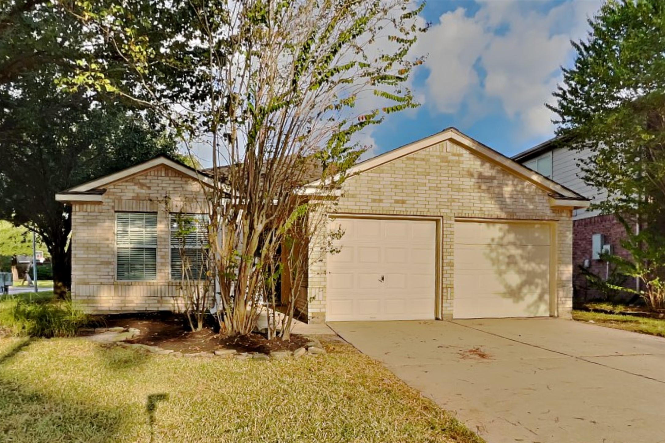 19307 Royal Isle Drive Property Photo 1