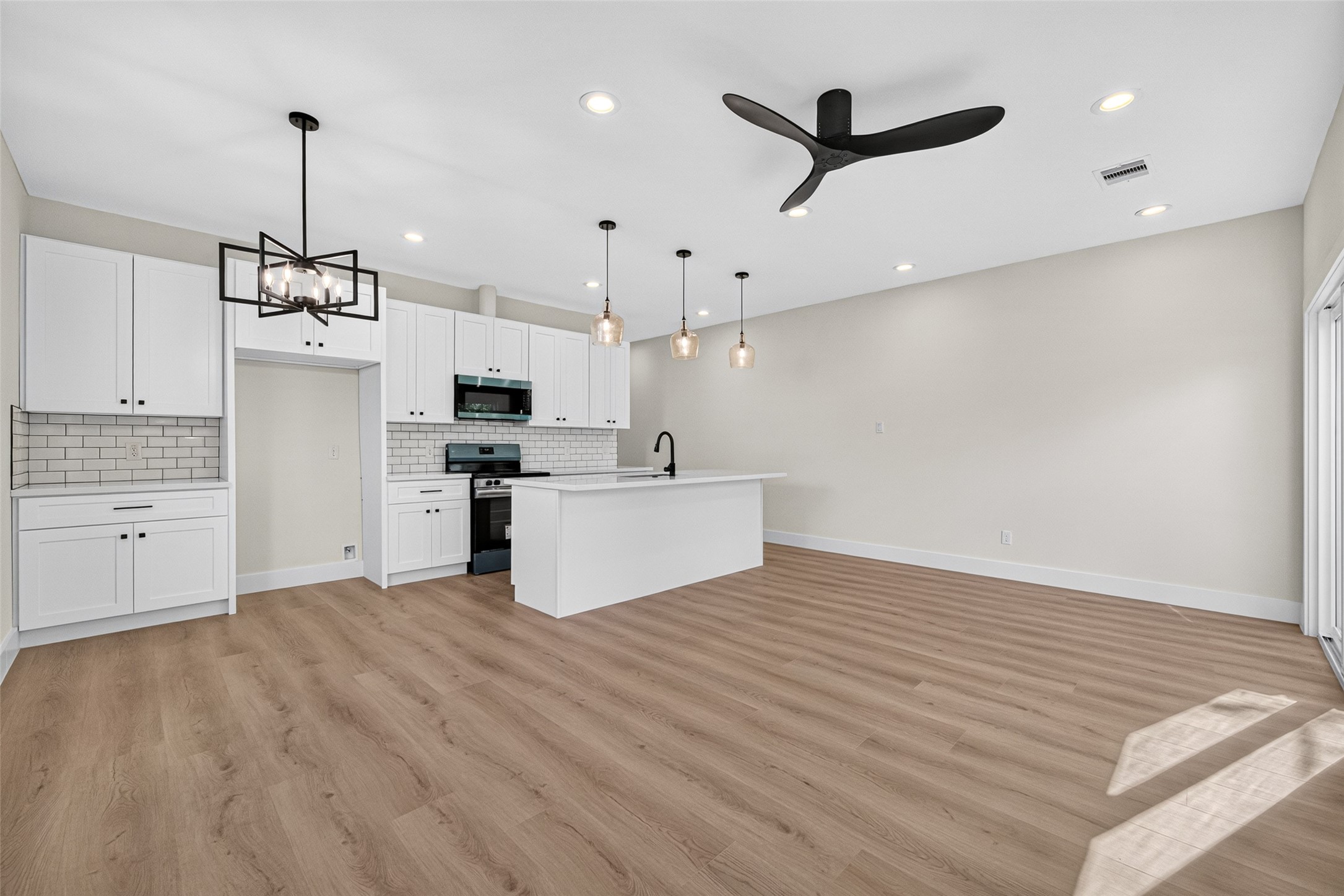 7814 Booker Street A&b Property Photo 8