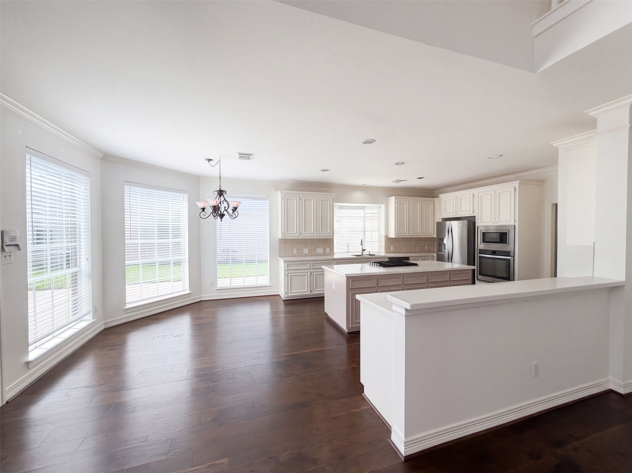 4203 Waterside Court Property Photo 2