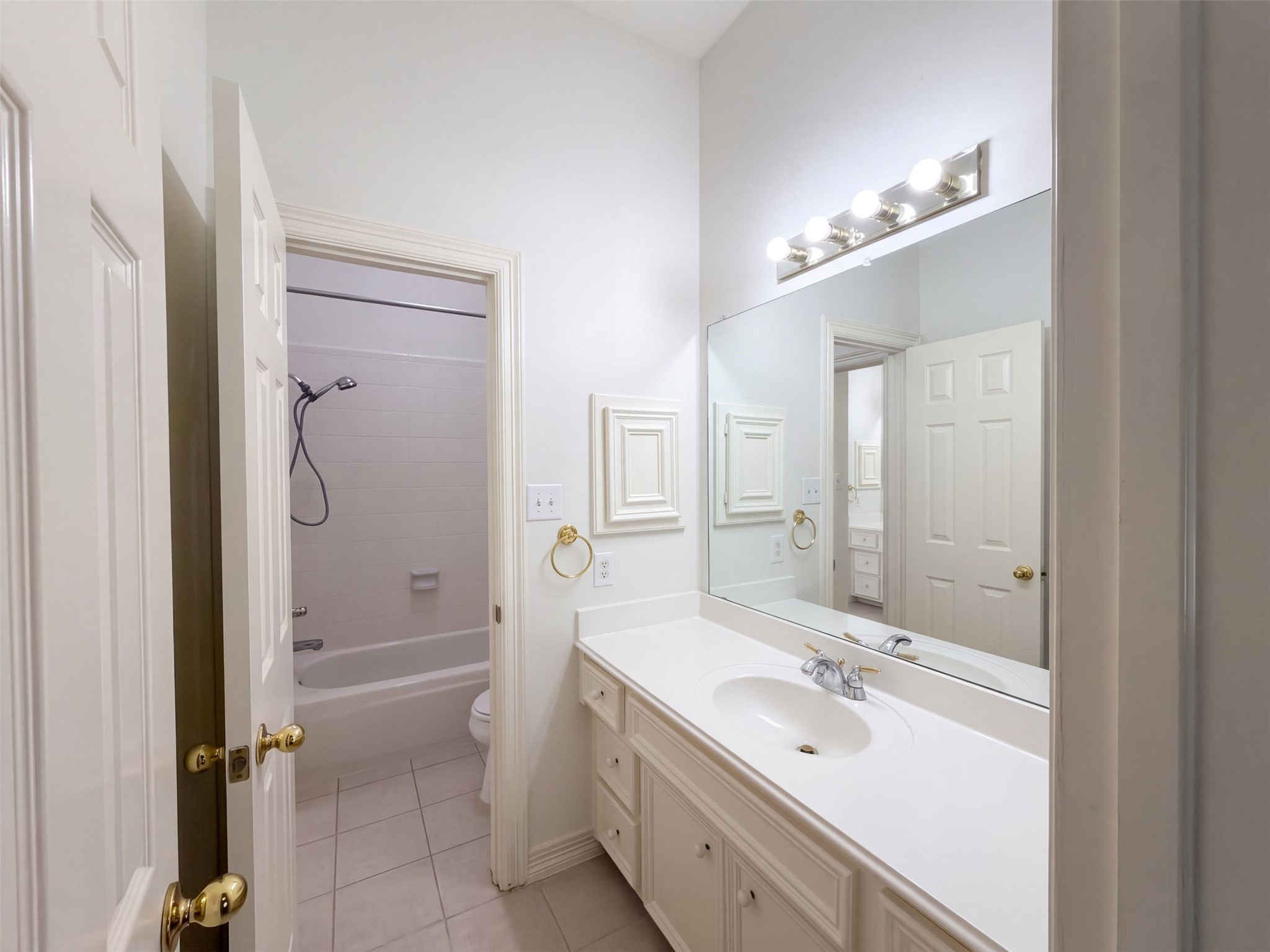 4203 Waterside Court Property Photo 24