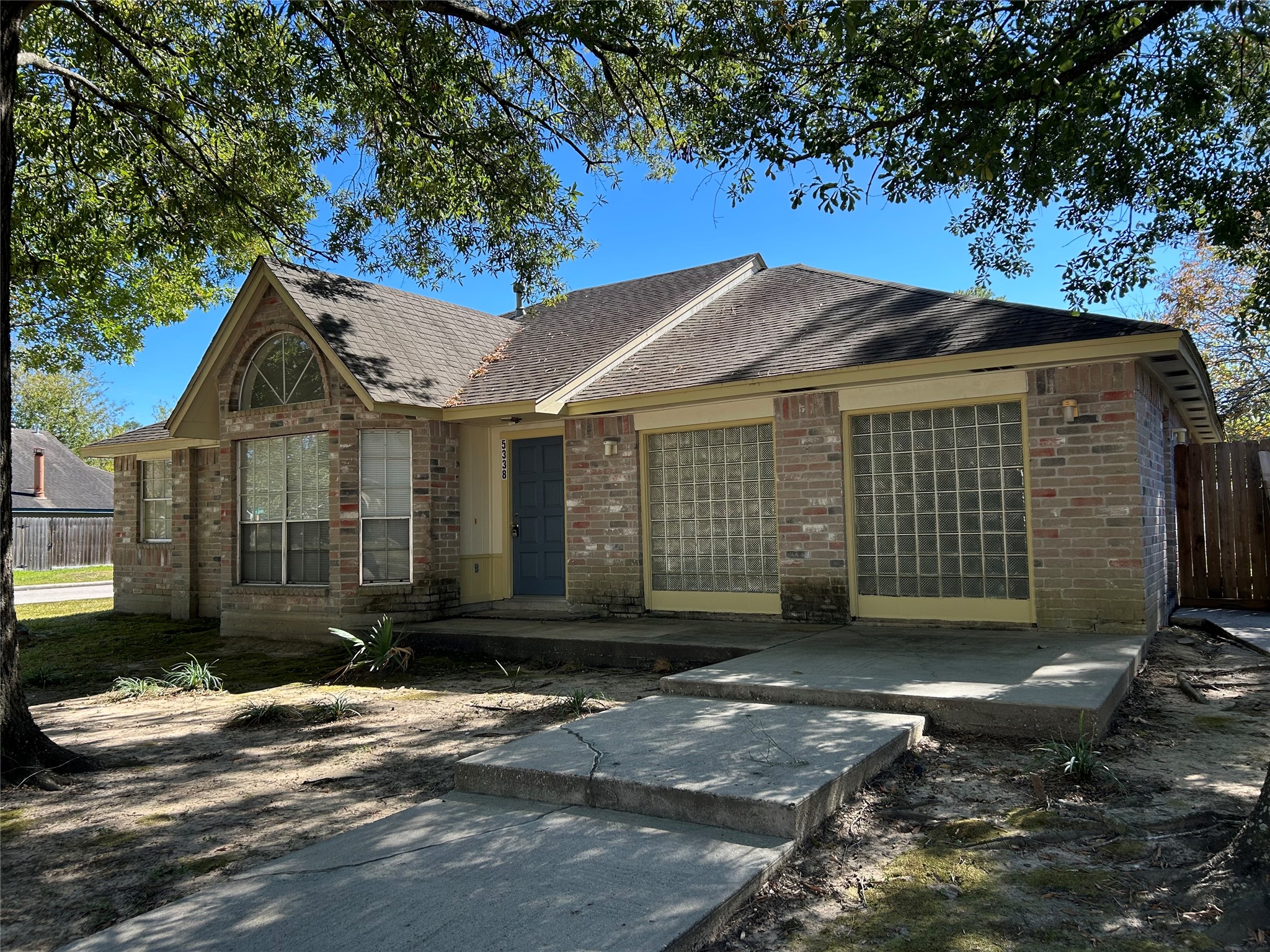 5338 Rivergate Drive Property Photo 1