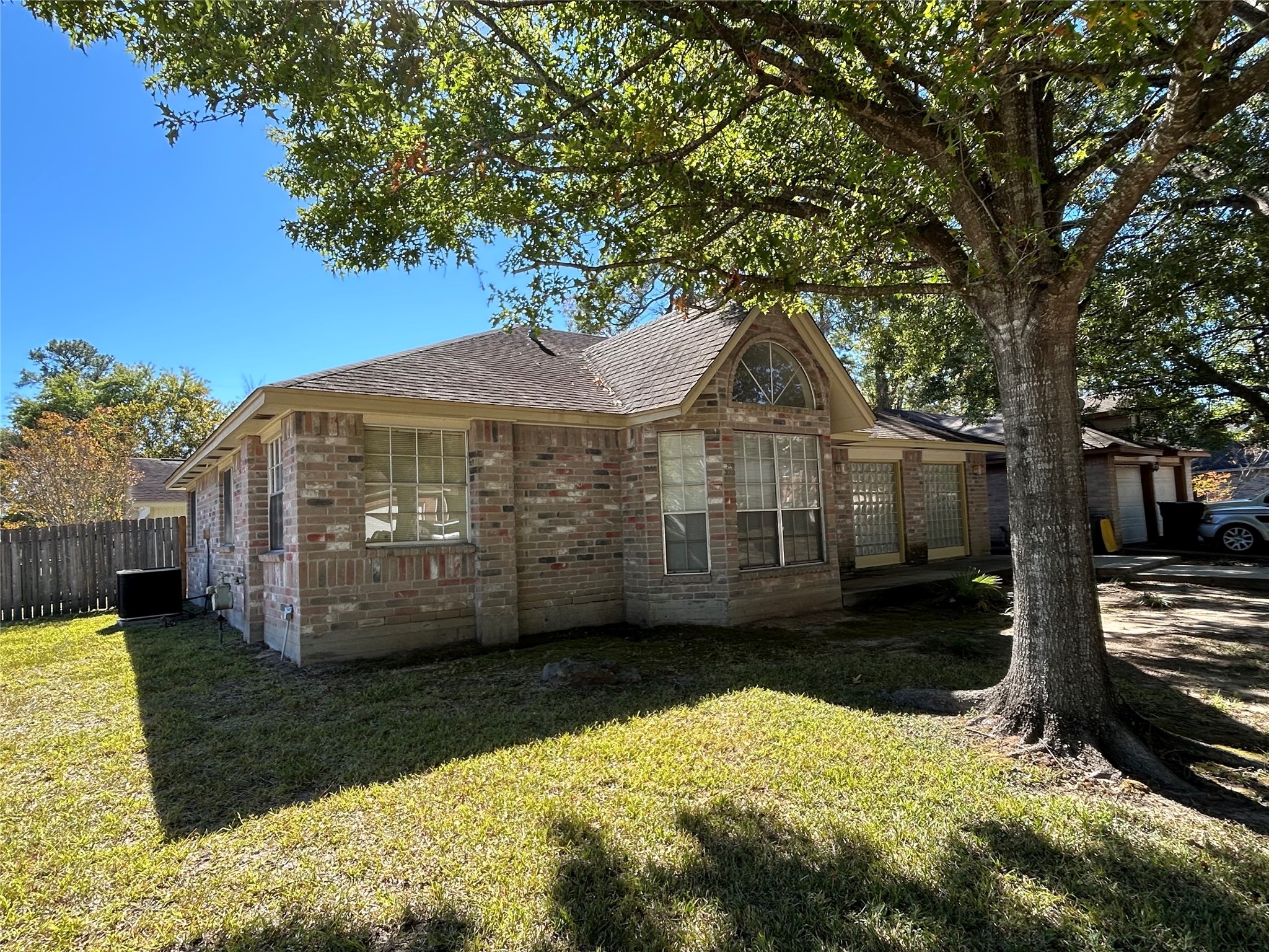 5338 Rivergate Drive Property Photo 2