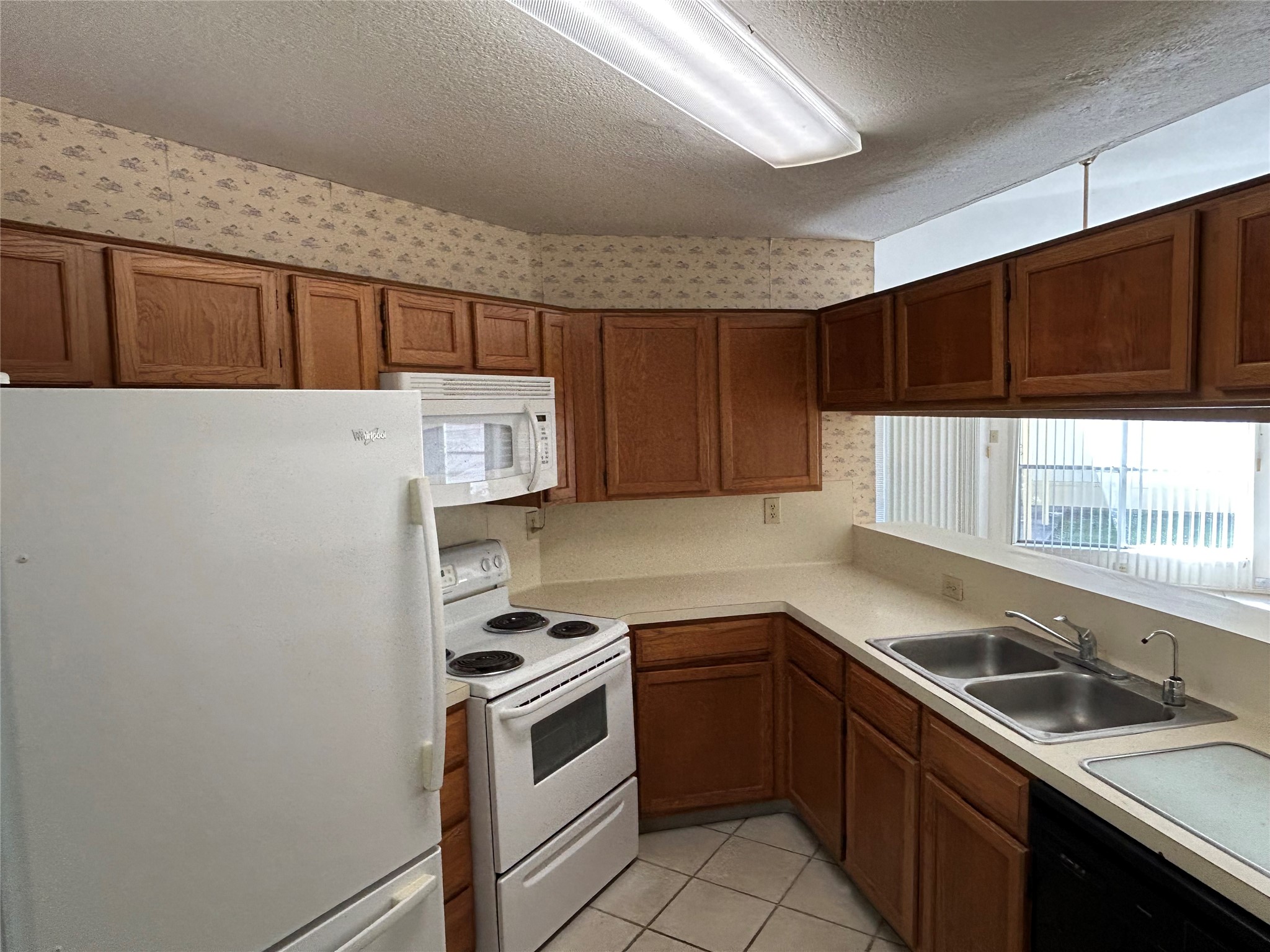 5338 Rivergate Drive Property Photo 6