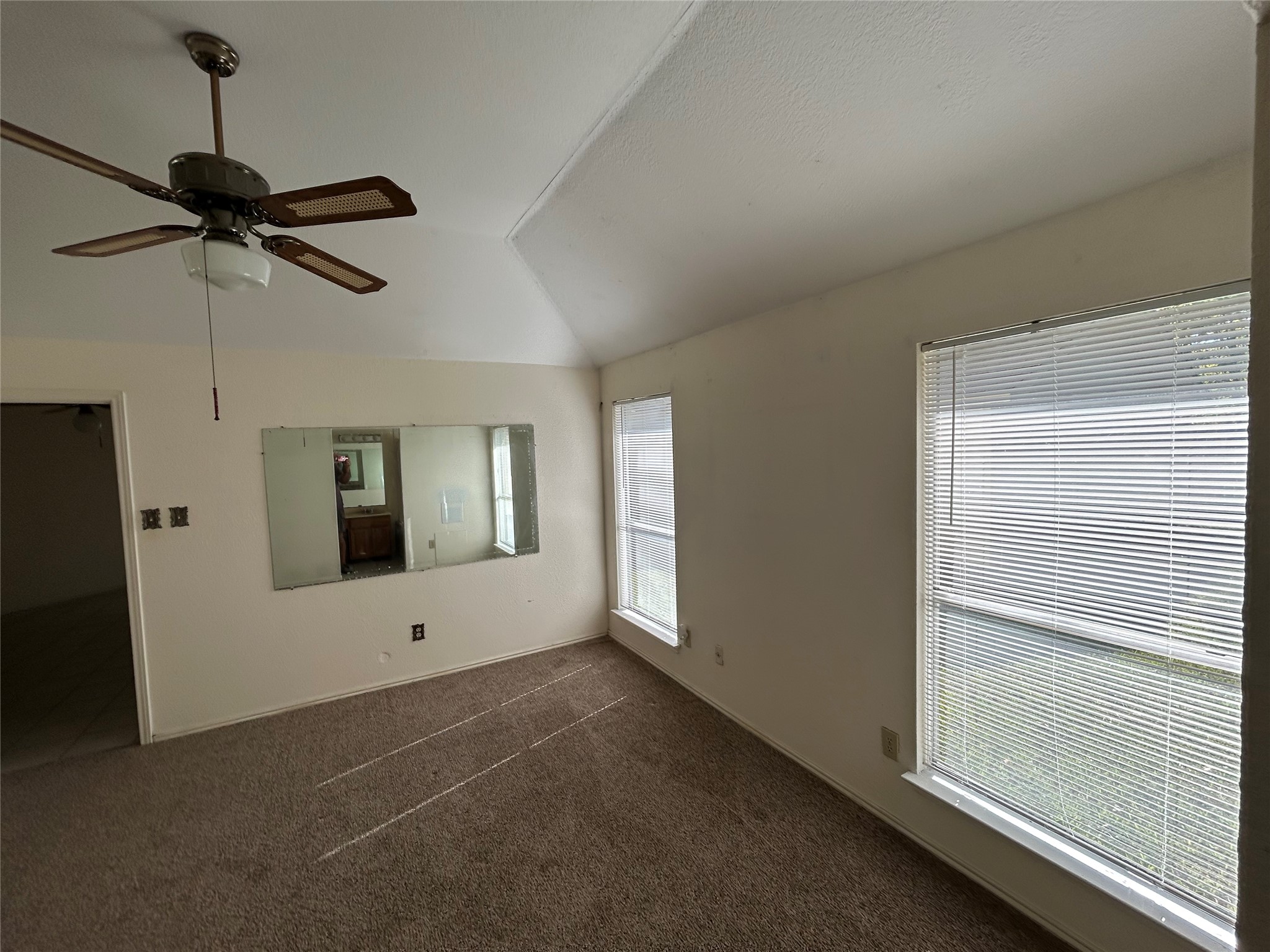 5338 Rivergate Drive Property Photo 8