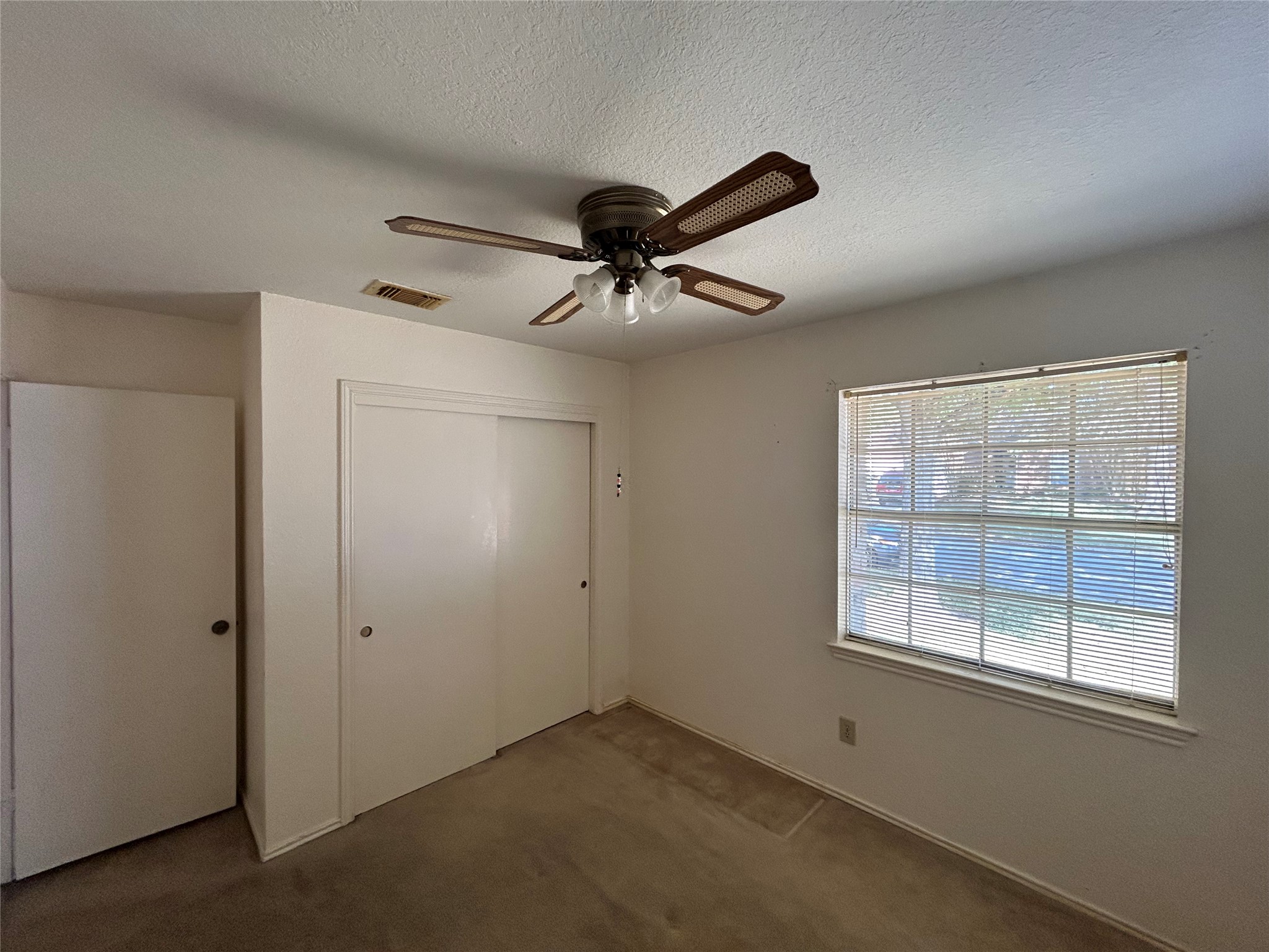5338 Rivergate Drive Property Photo 9