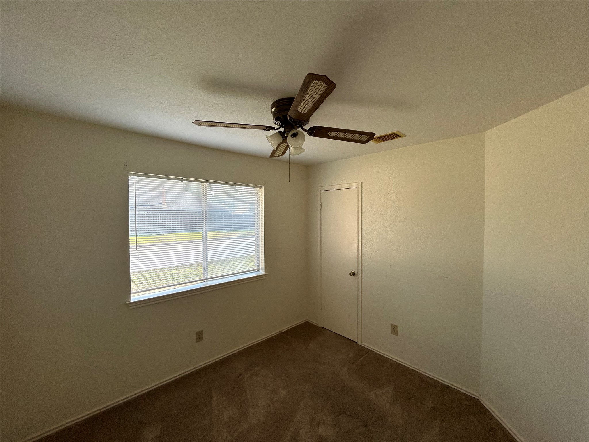 5338 Rivergate Drive Property Photo 14