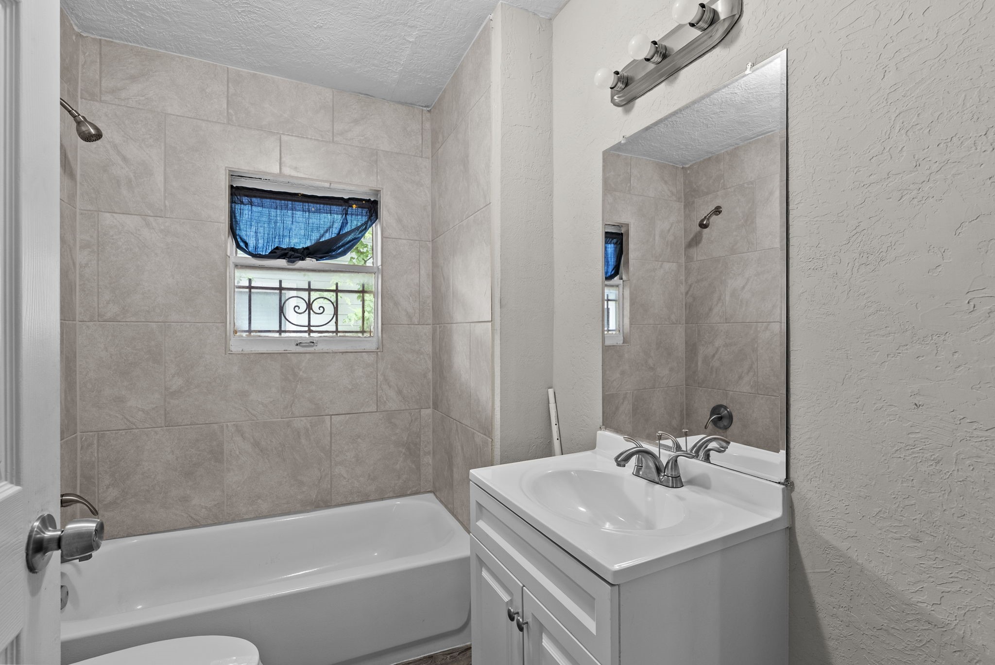 5103 New Orleans Street Property Photo 13