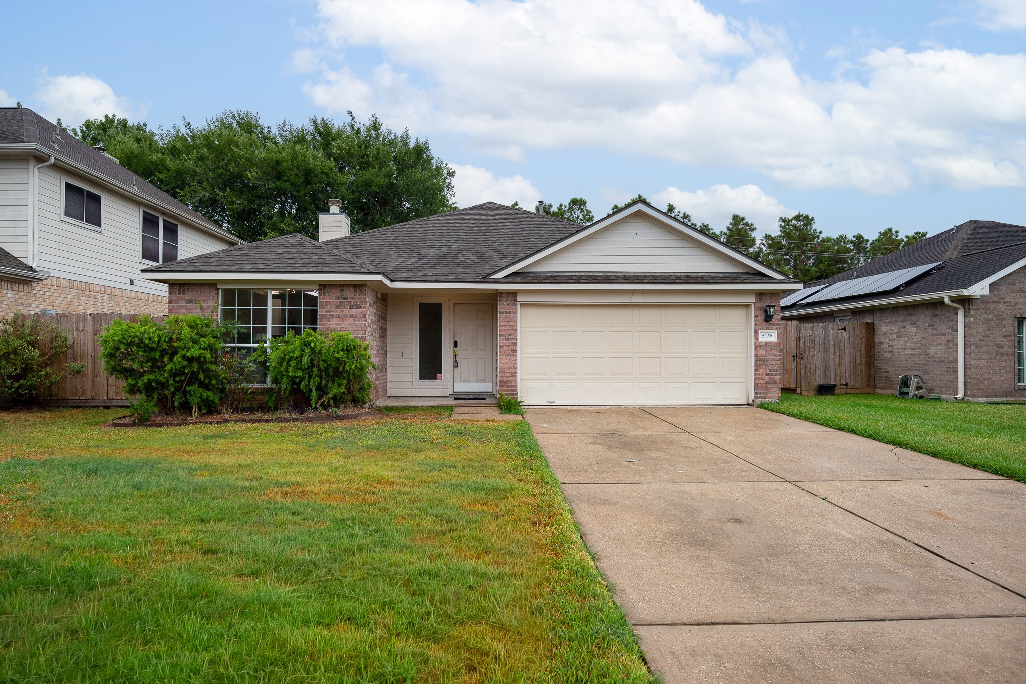 5226 Chasewood Drive Property Photo 1