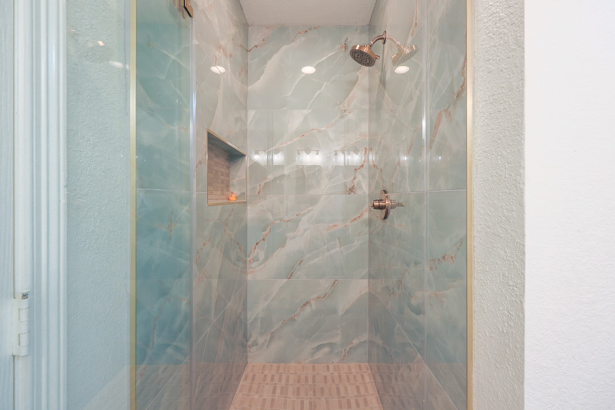 5226 Chasewood Drive Property Photo 8