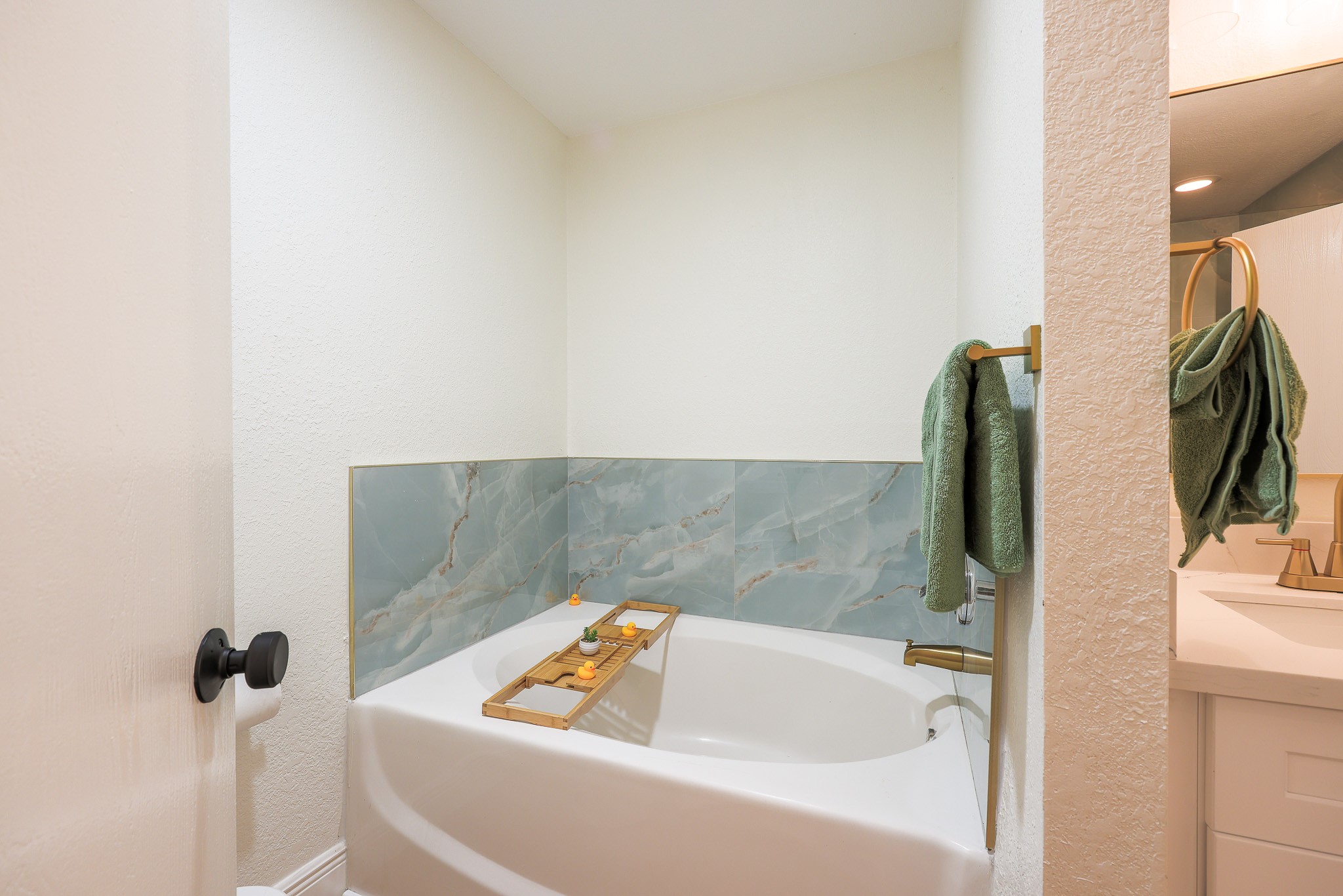 5226 Chasewood Drive Property Photo 14