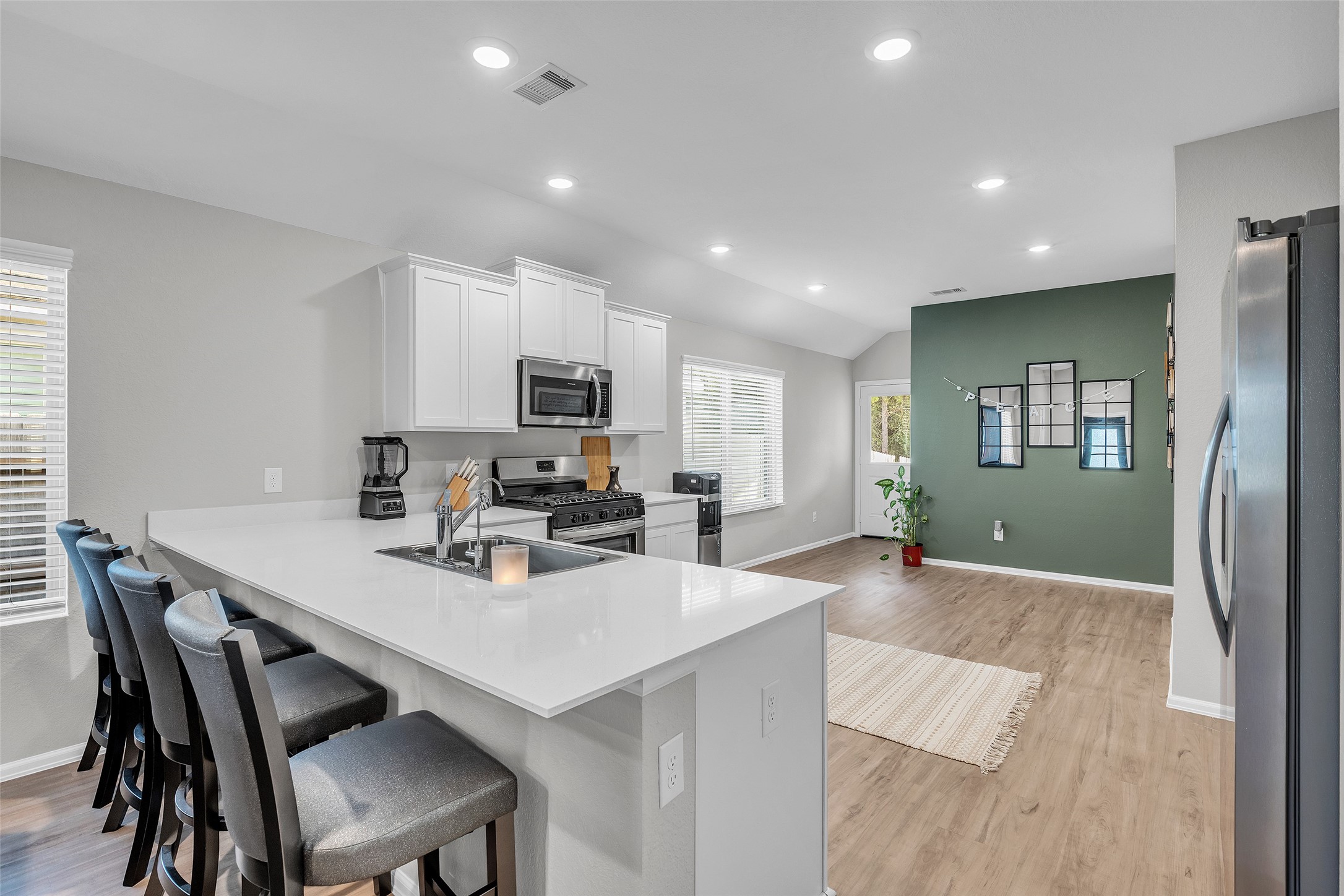 24039 Priano Forest Drive Property Photo 3