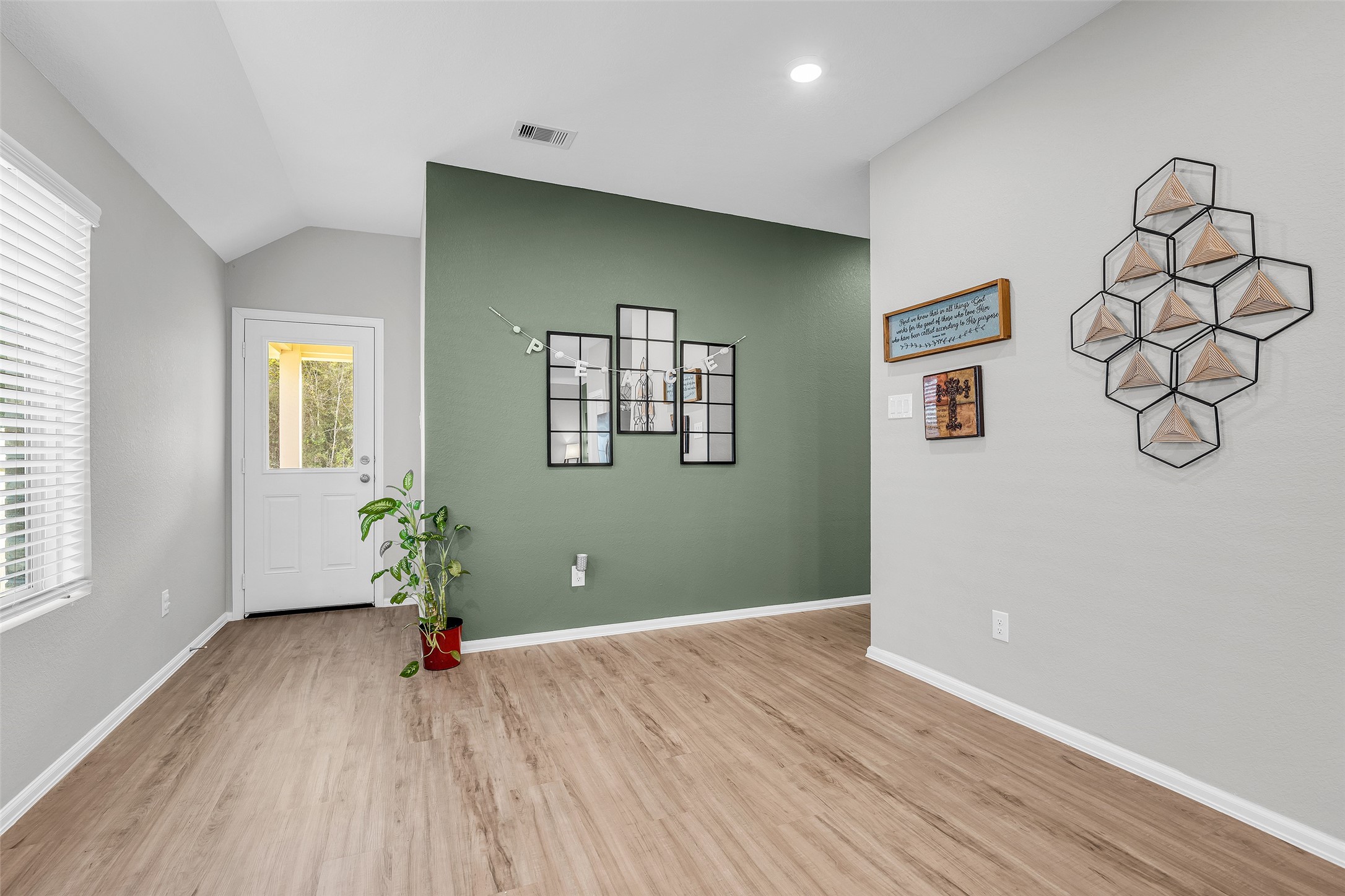 24039 Priano Forest Drive Property Photo 28