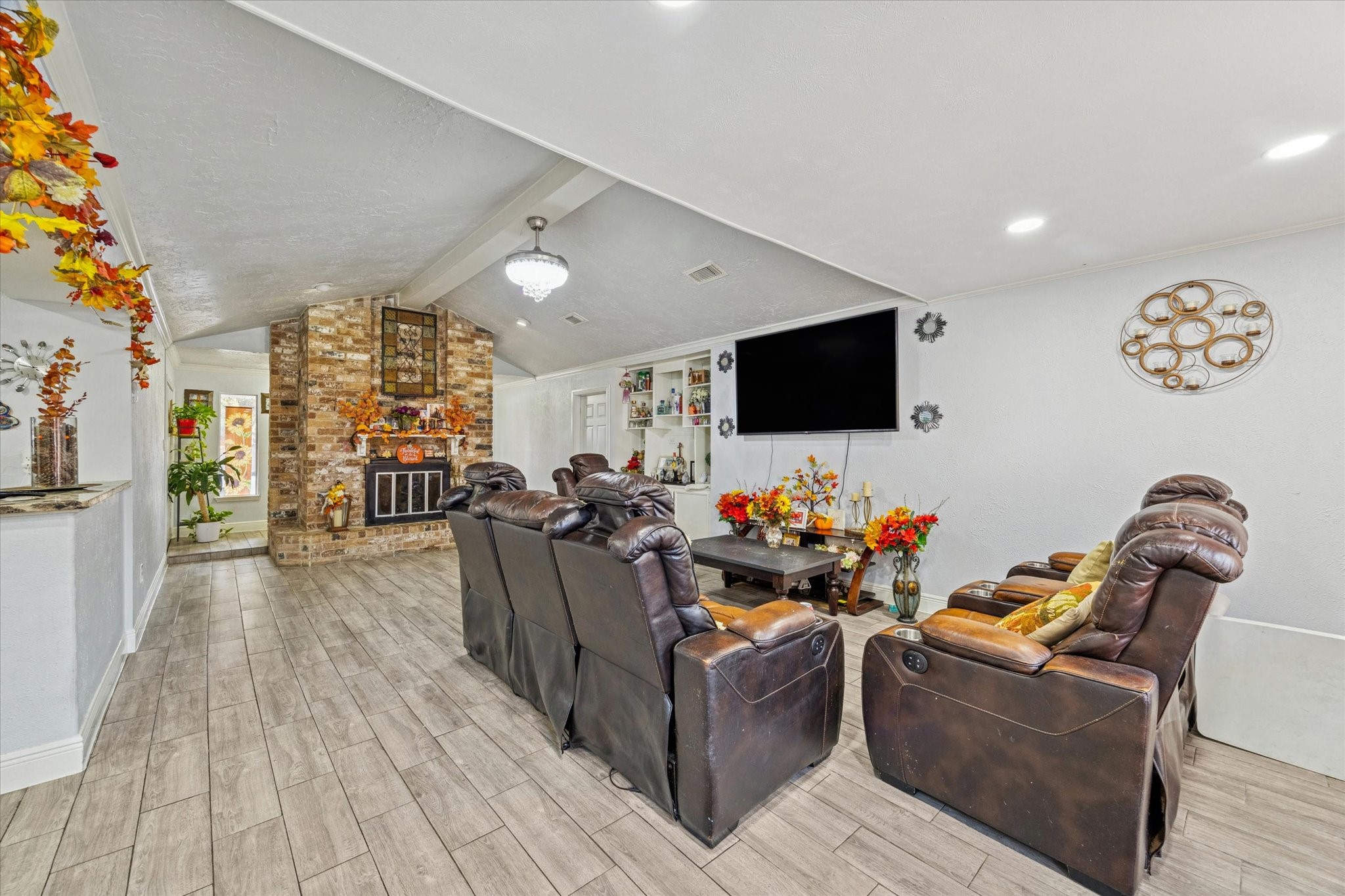10402 Huntington Point Drive Property Photo 6