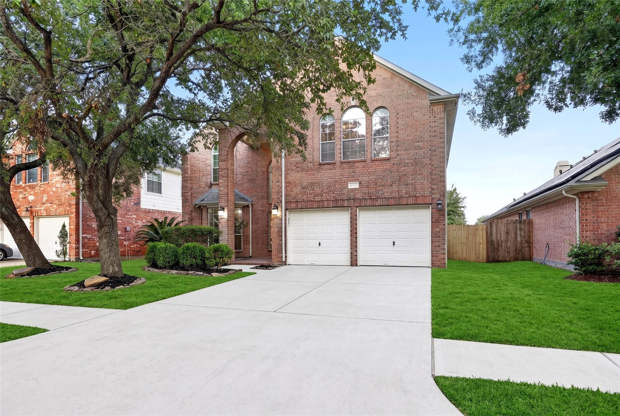 10227 Mossy Brook Lane Property Photo 3