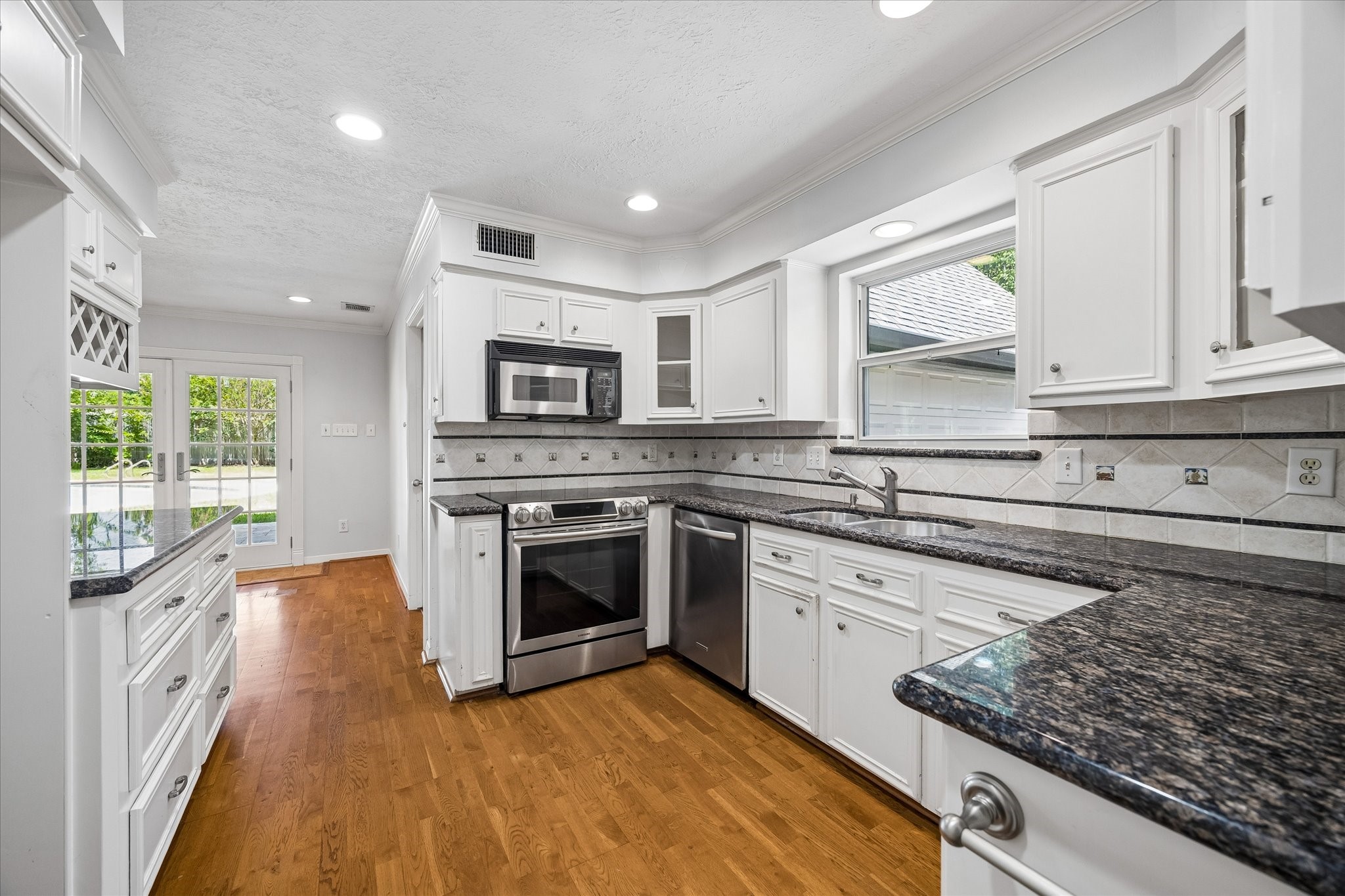 5627 Bough Court Property Photo 4