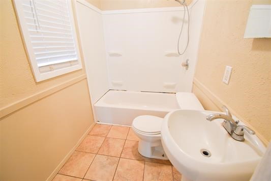 210 College St Property Photo 6