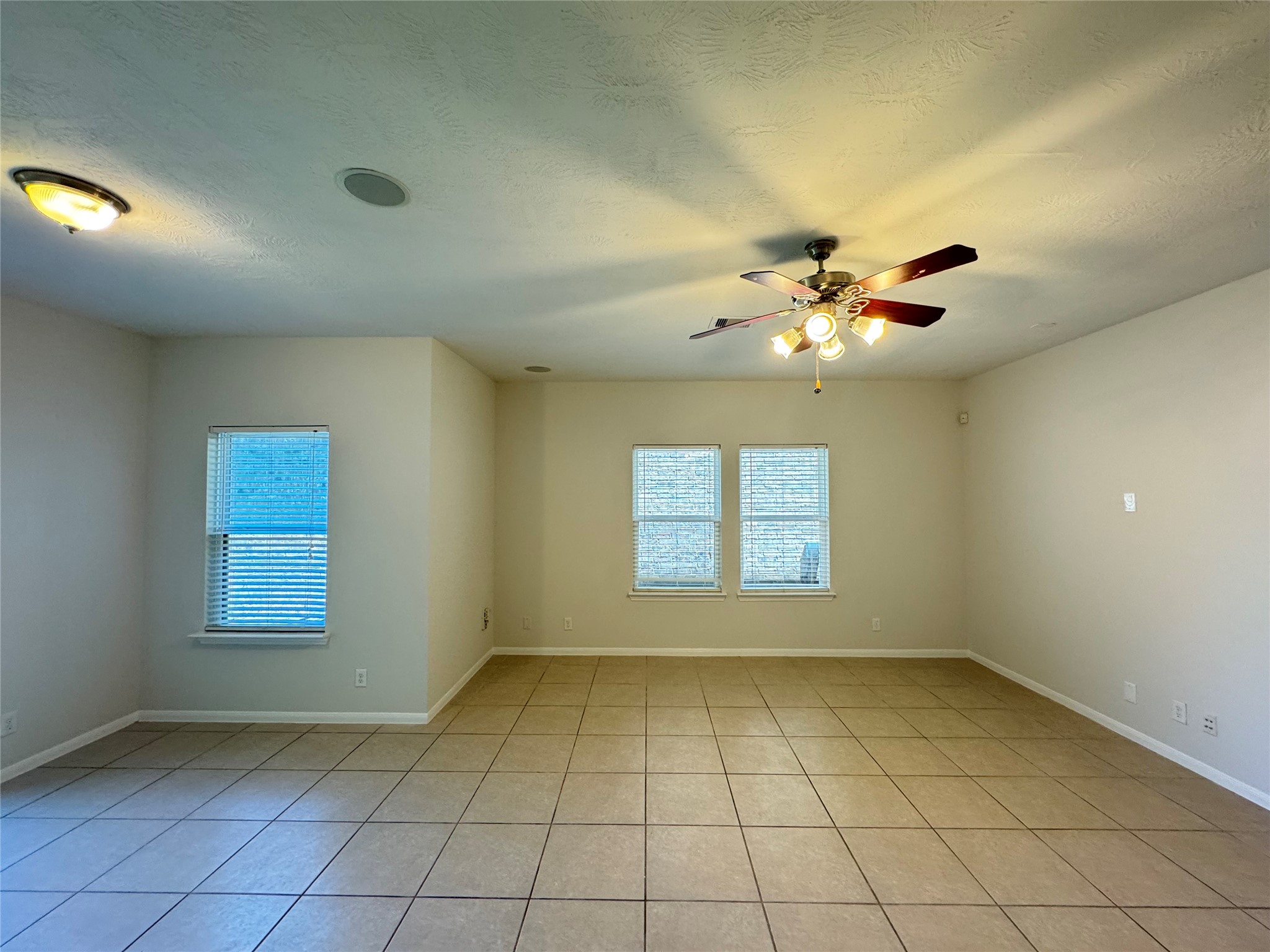 8107 Gran Villa Drive Property Photo 13