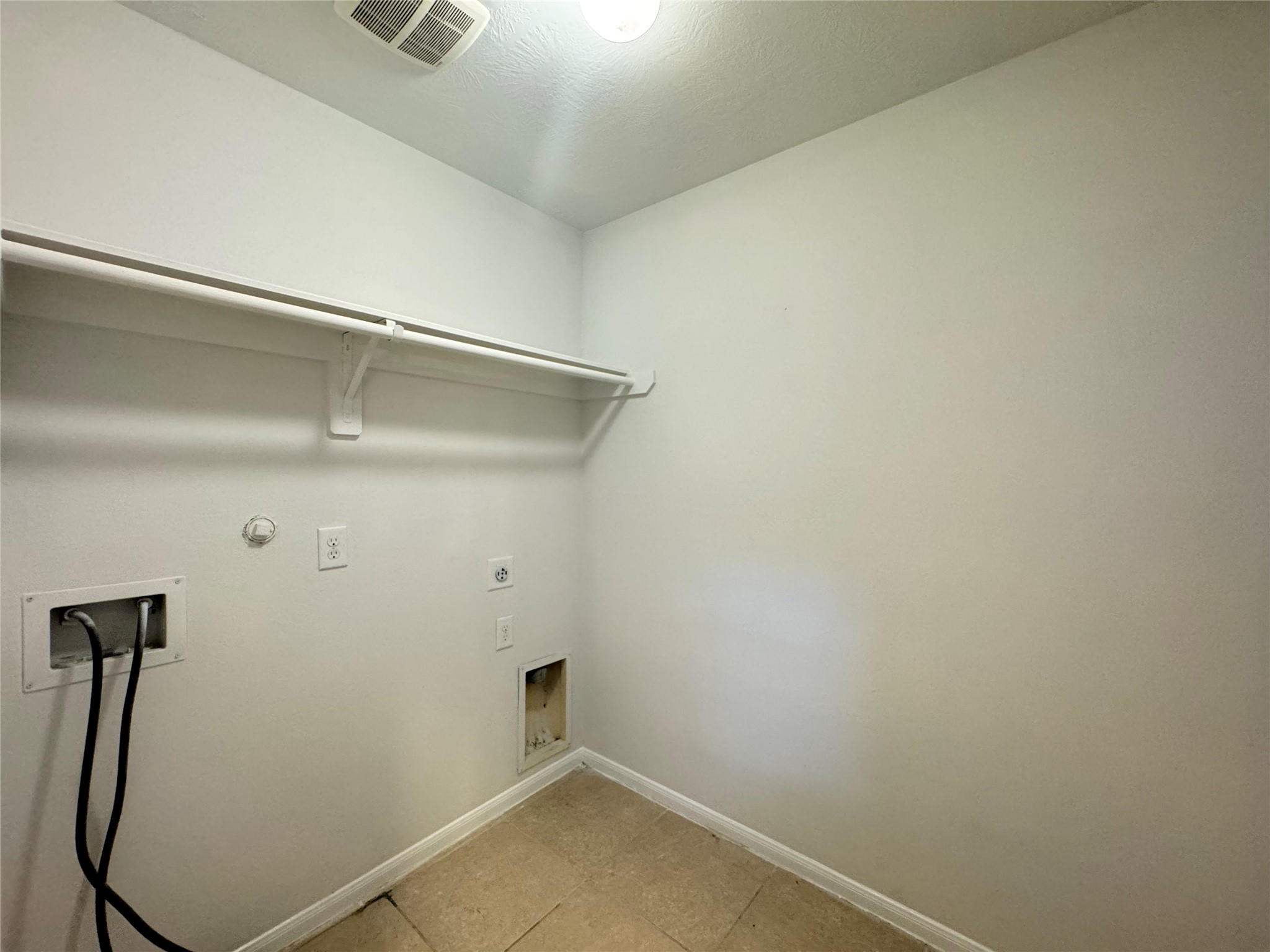 8107 Gran Villa Drive Property Photo 20
