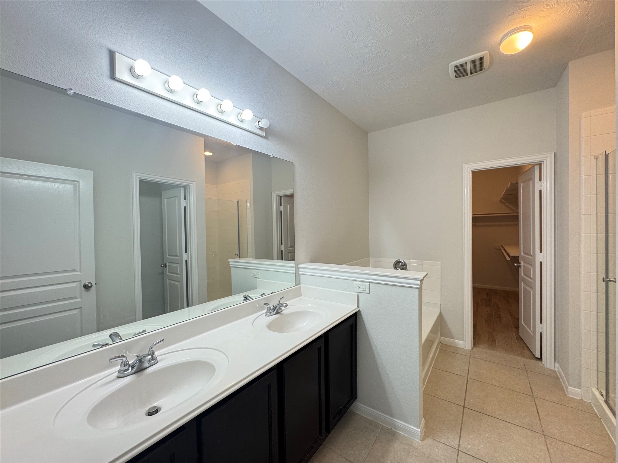 8107 Gran Villa Drive Property Photo 23