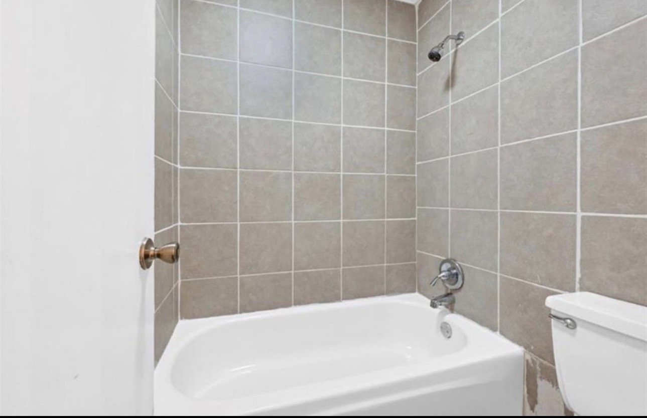 6161 Reims Road 200 Property Photo 4