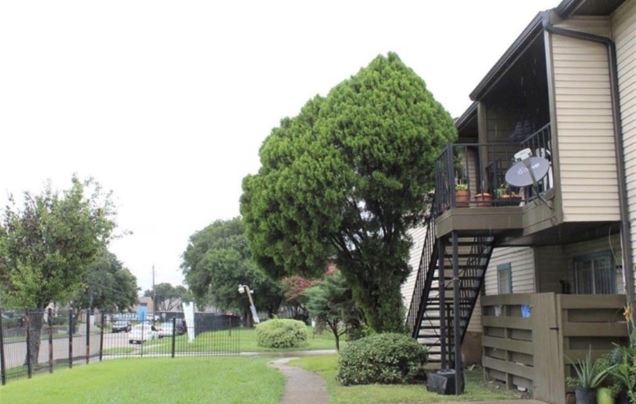 6161 Reims Road 200 Property Photo 8