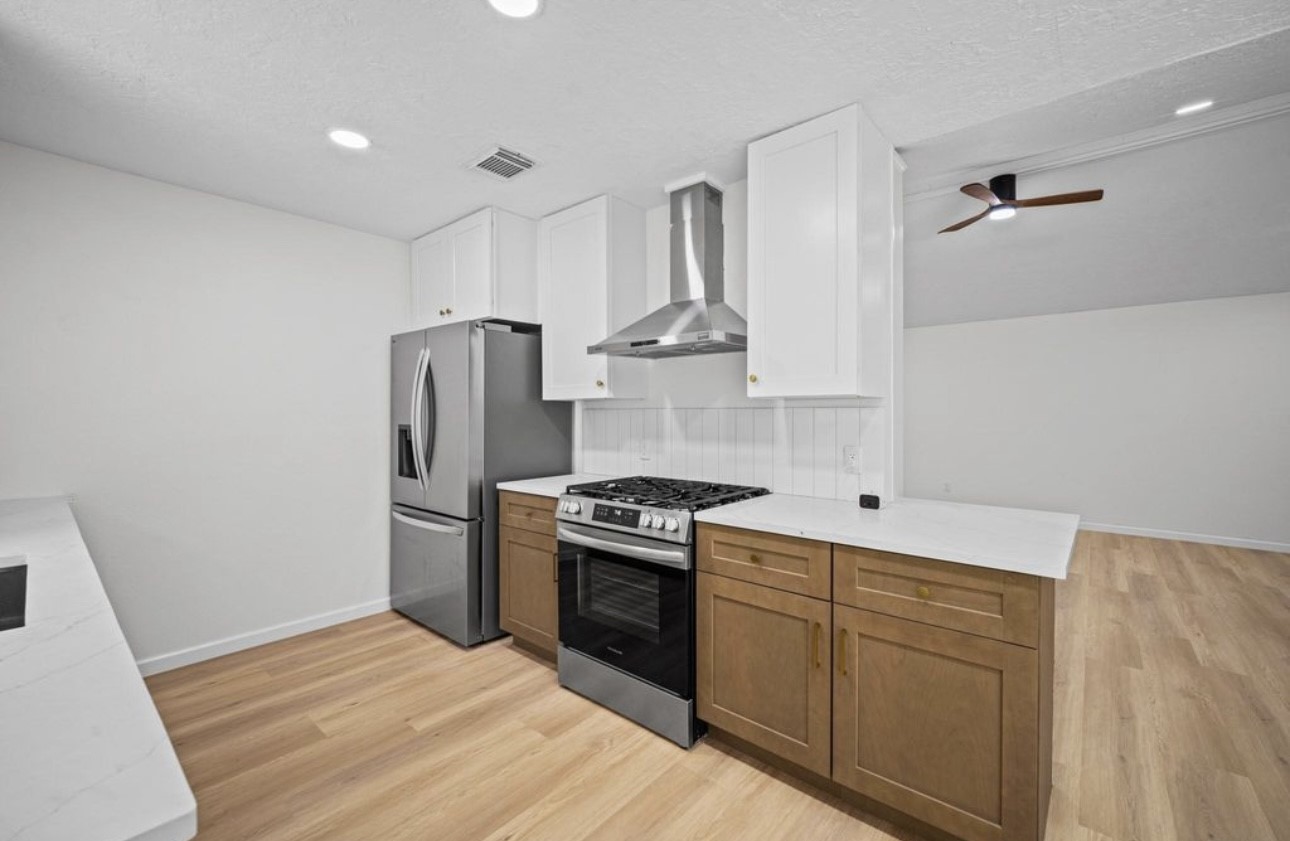 10935 Silkwood Drive Property Photo 8
