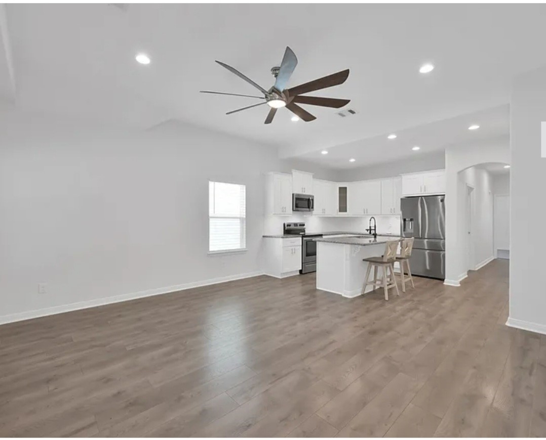 16708 Stonefield Property Photo 6