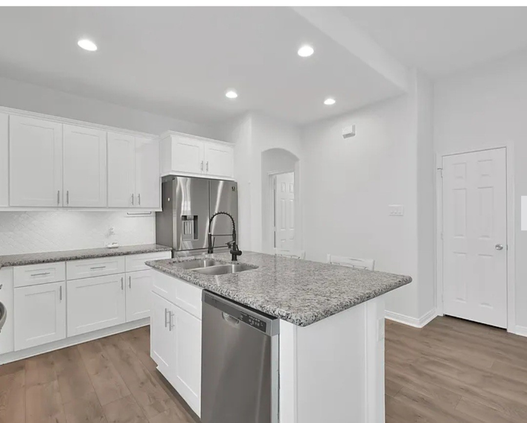16708 Stonefield Property Photo 9