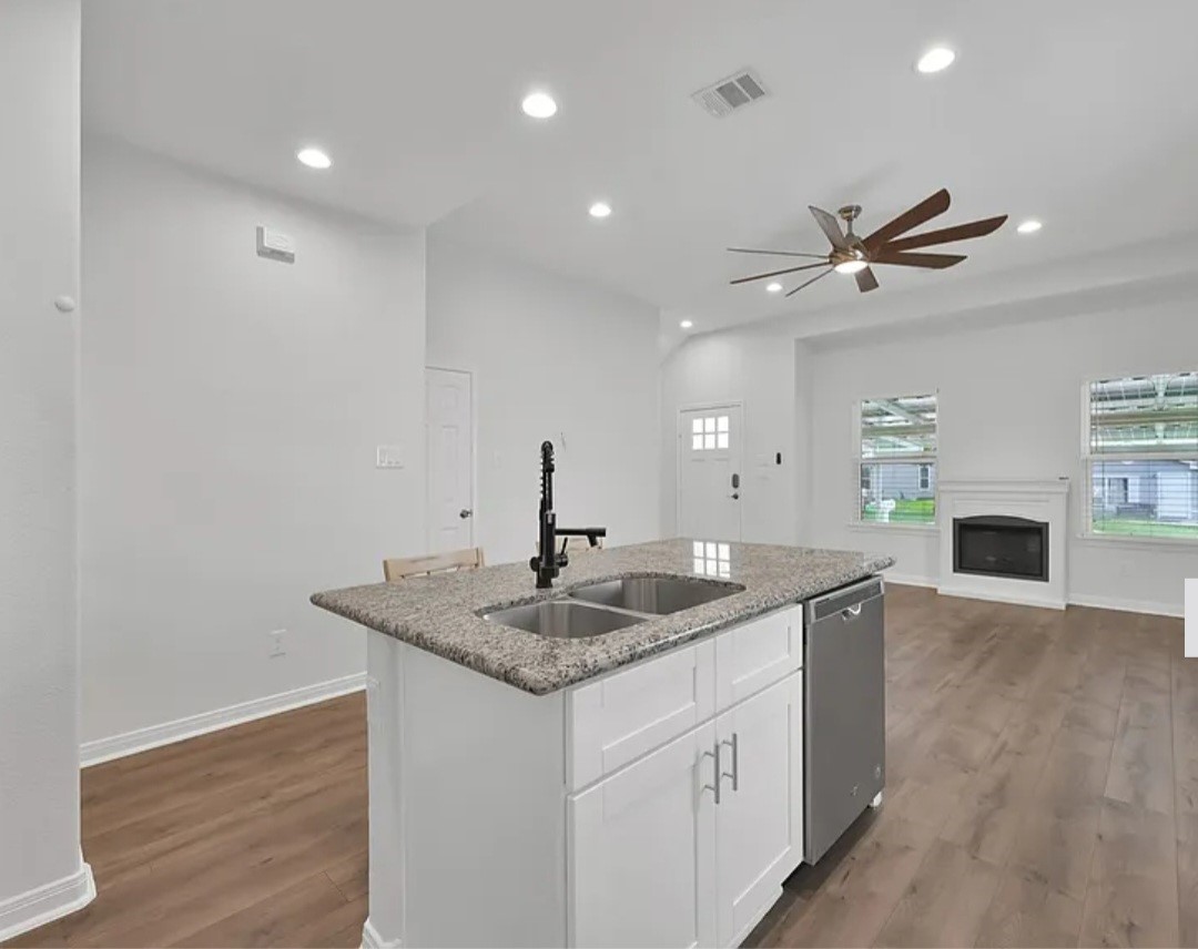 16708 Stonefield Property Photo 11