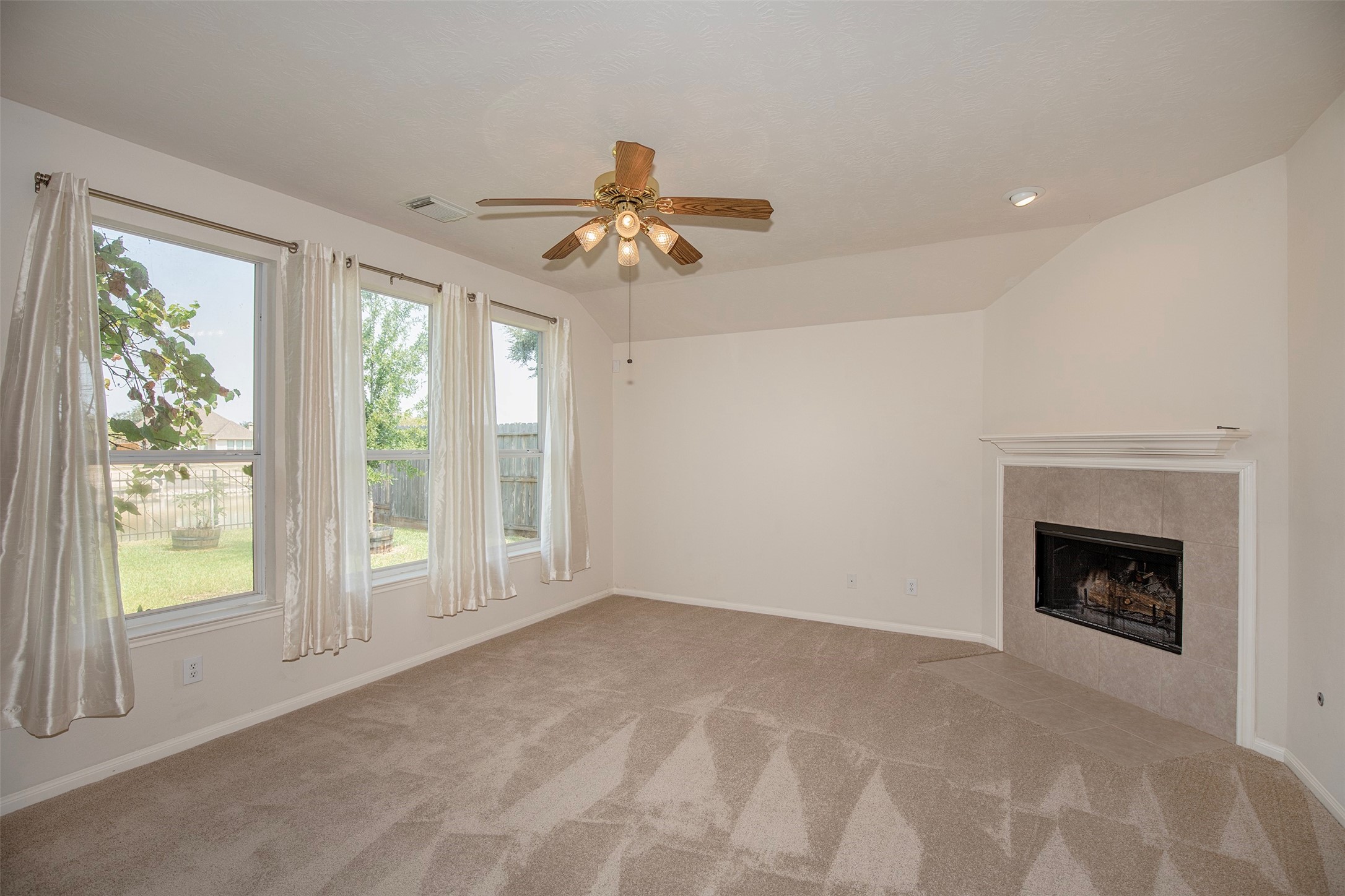 876 Schooner Cove Lane Property Photo 7