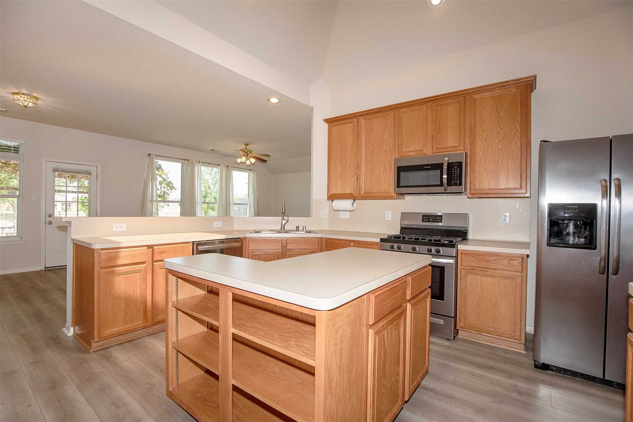 876 Schooner Cove Lane Property Photo 10