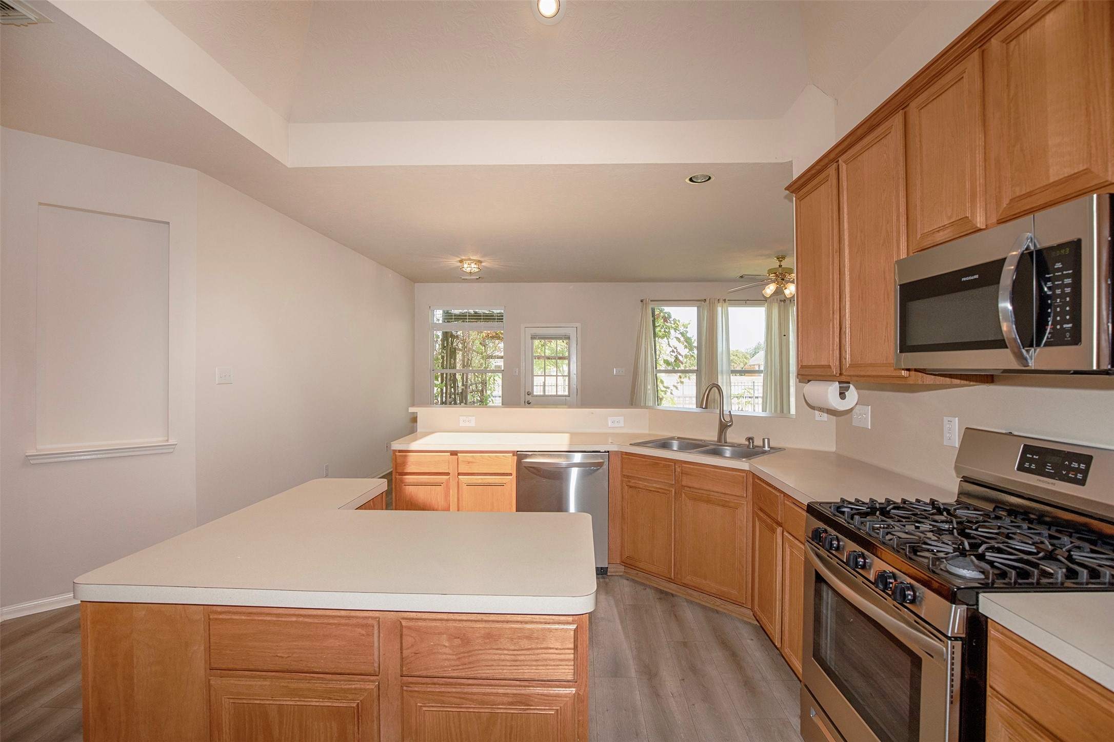 876 Schooner Cove Lane Property Photo 11