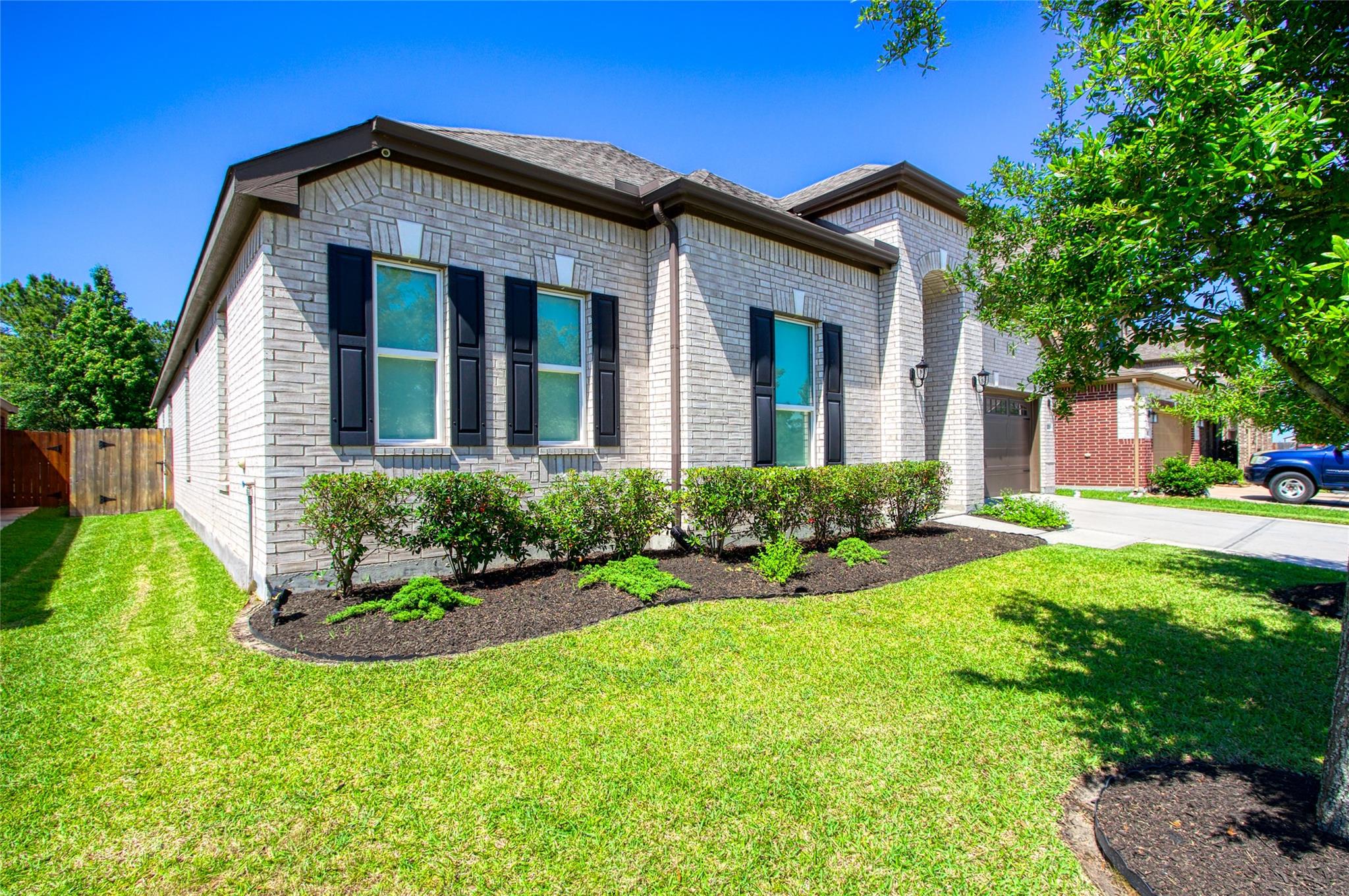 13235 Westmont Heights Lane, Houston Tx 77044 Property Photo 3