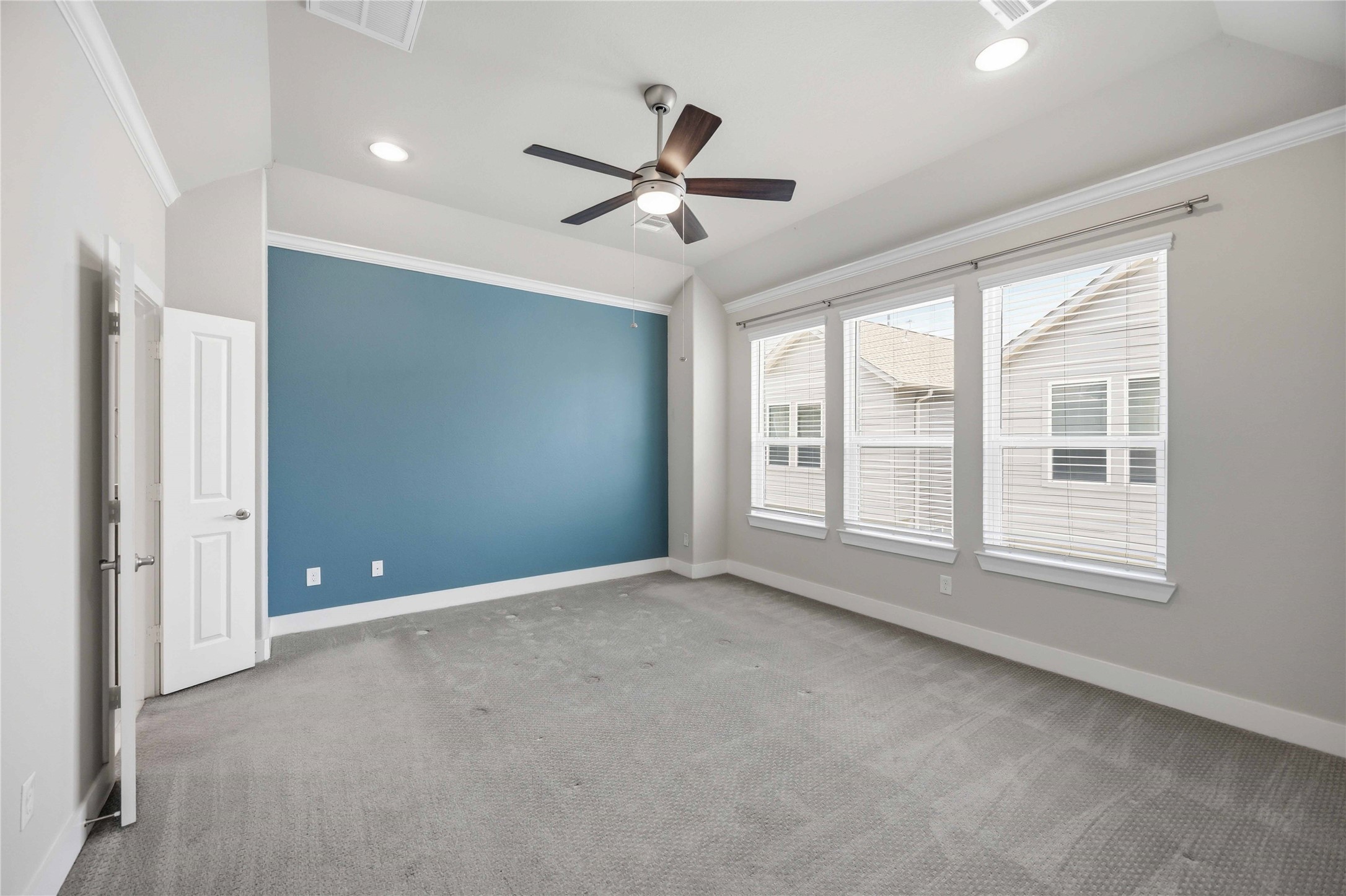 420 W 28th Street B Property Photo 8