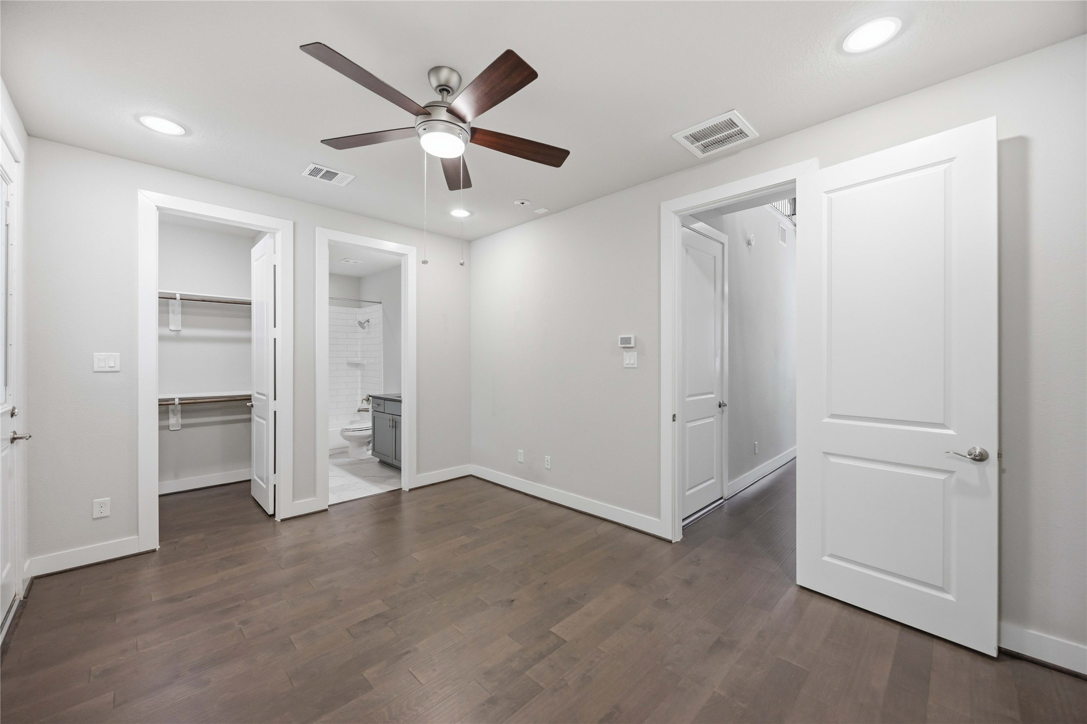 420 W 28th Street B Property Photo 13