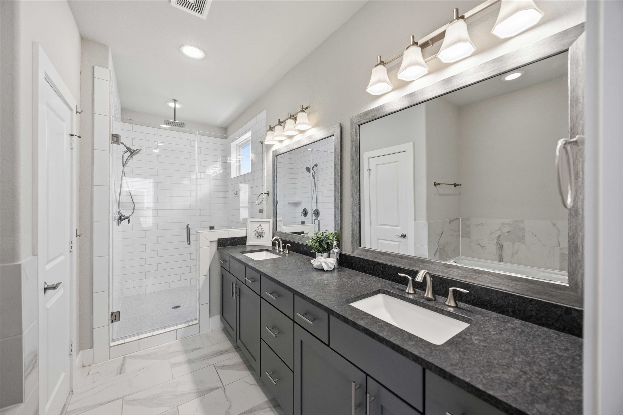 420 W 28th Street B Property Photo 16