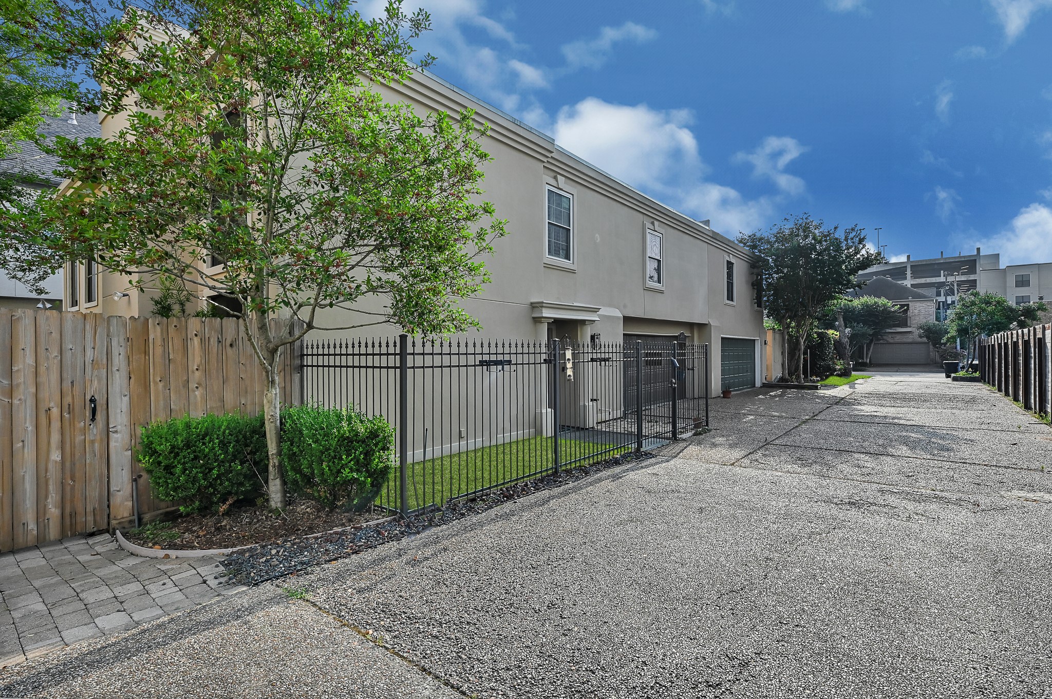 2430 Nantucket Drive B Property Photo 17