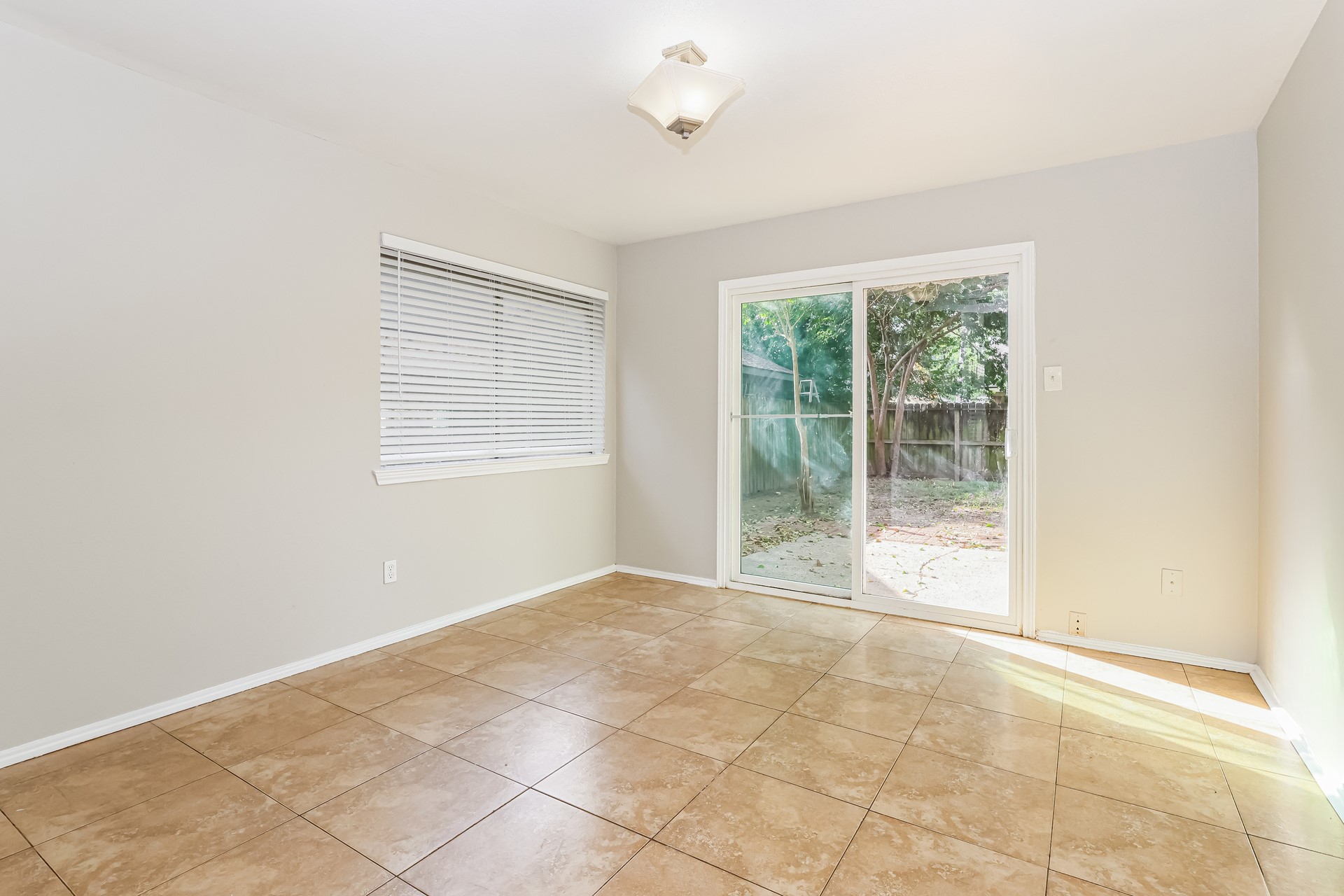 2322 Piddler Drive Property Photo 7